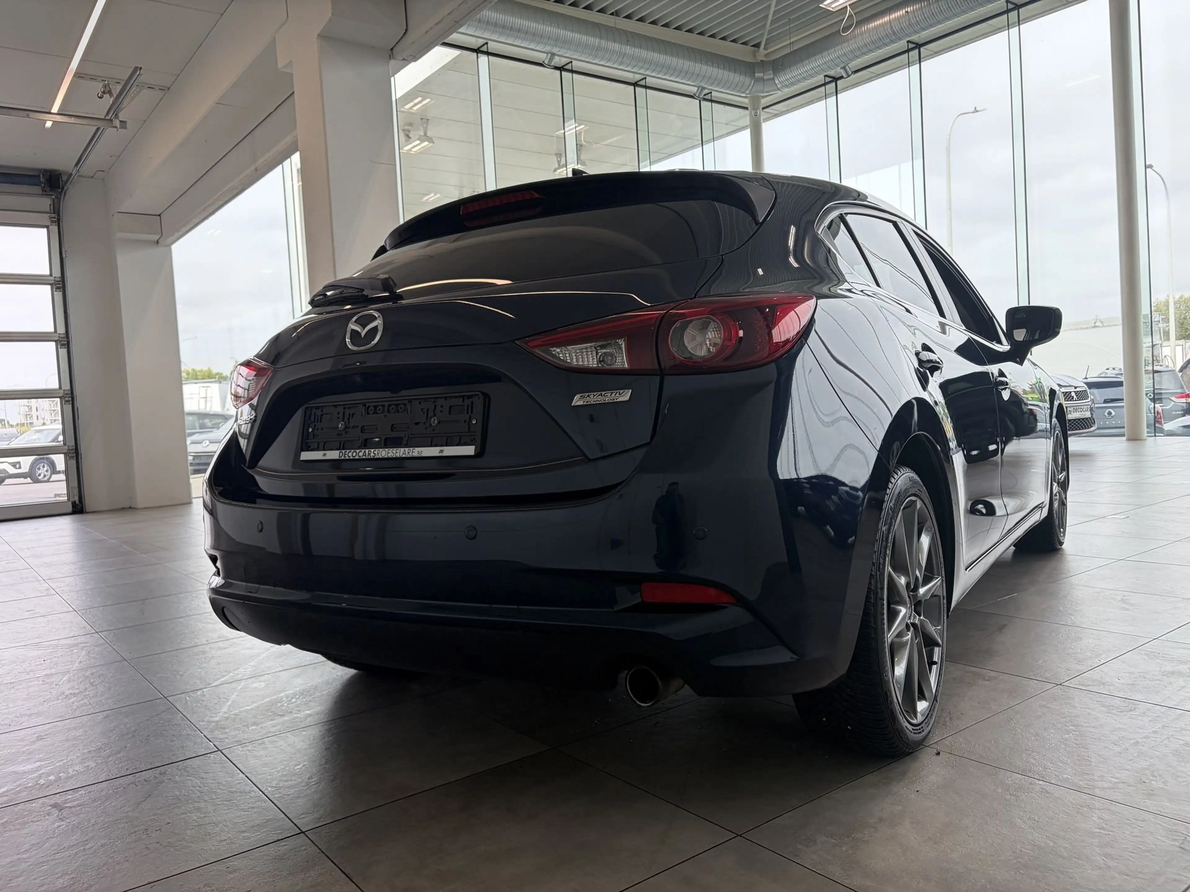 Mazda 3 Navigatie / Camera / Zetel & Stuurverwarming / Keyless / Head Up Display / — photo 11