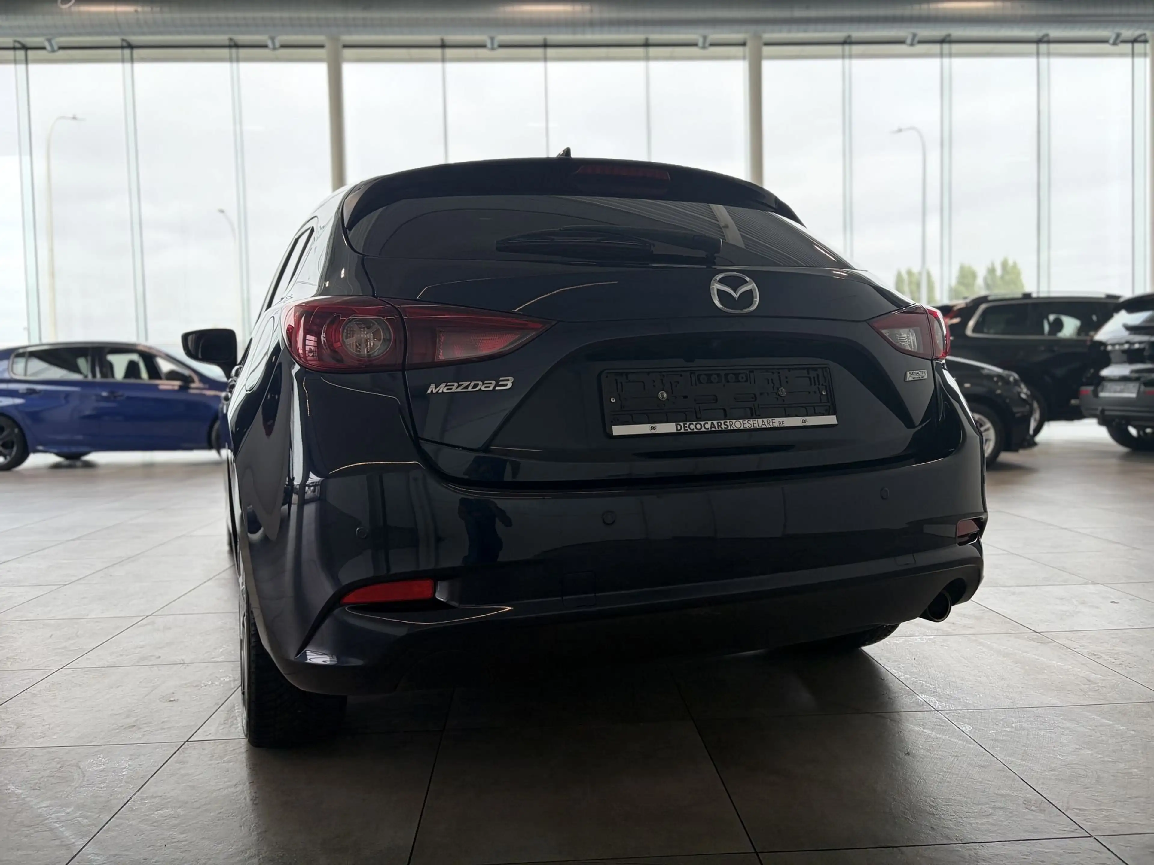 Mazda 3 Navigatie / Camera / Zetel & Stuurverwarming / Keyless / Head Up Display / — photo 10