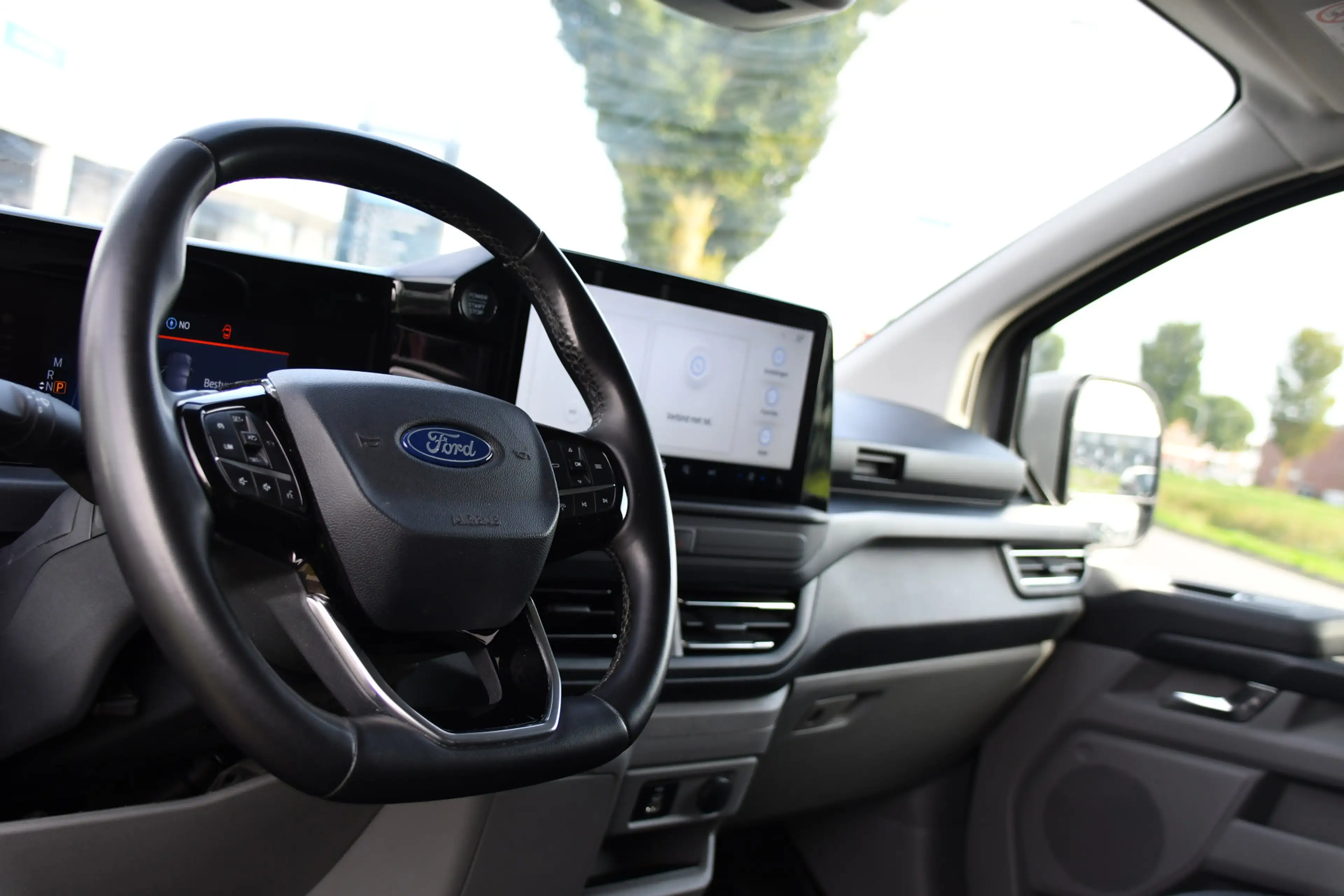 Ford Transit Custom 300 2.0 TDCI L1H1 Limited PB Edition Camera, Cruis — photo 12