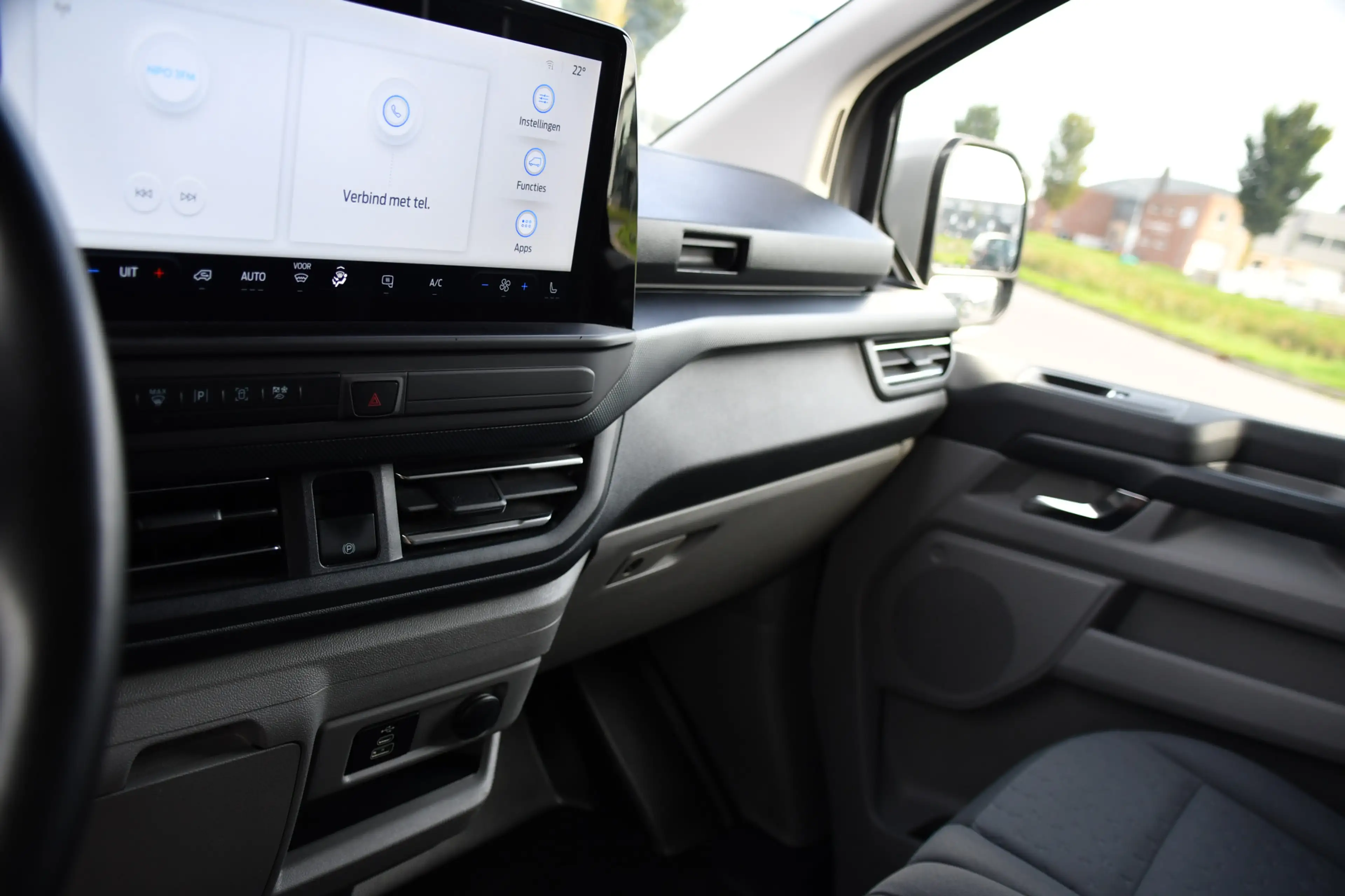 Ford Transit Custom 300 2.0 TDCI L1H1 Limited PB Edition Camera, Cruis — photo 24