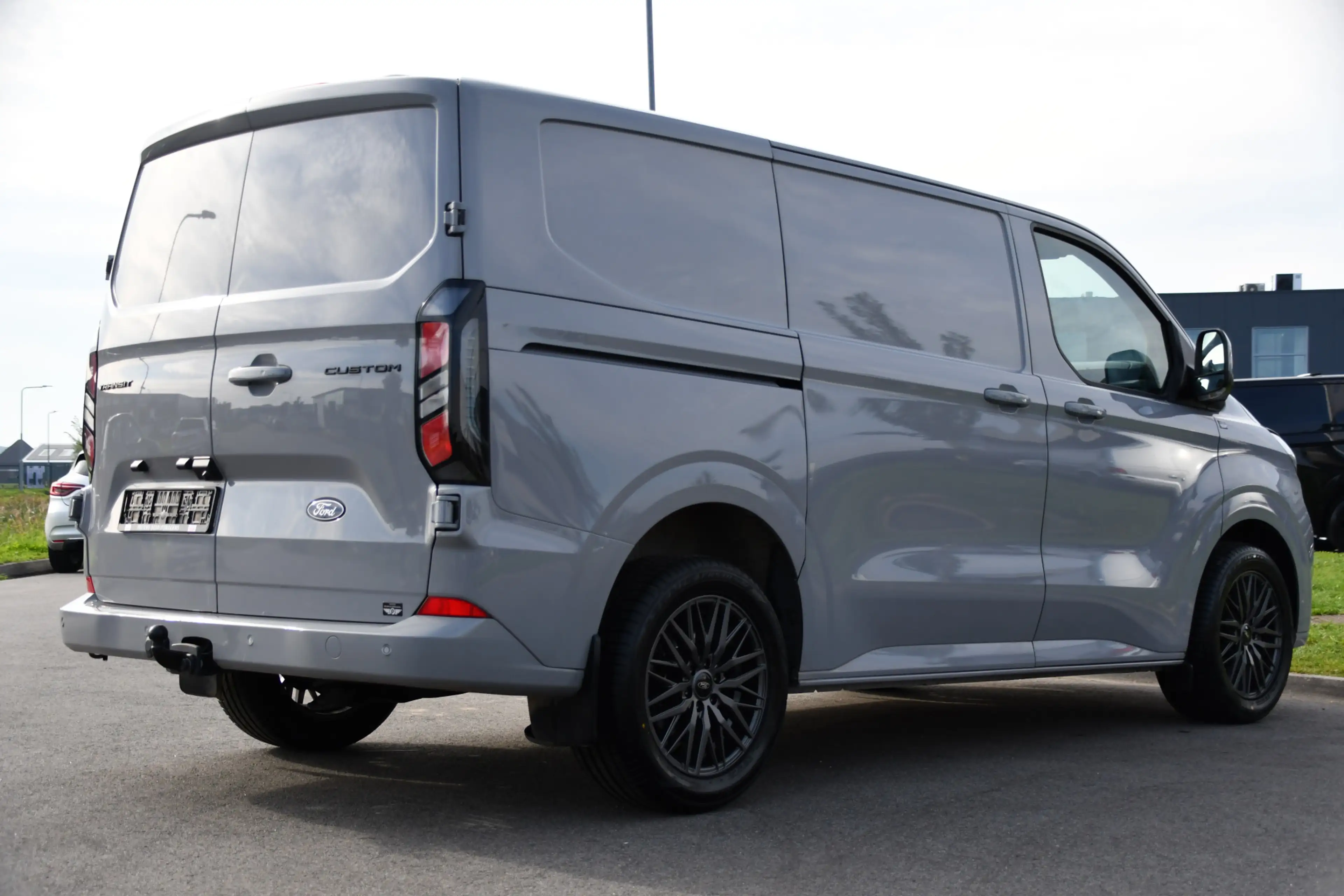 Ford Transit Custom 300 2.0 TDCI L1H1 Limited PB Edition Camera, Cruis — photo 6