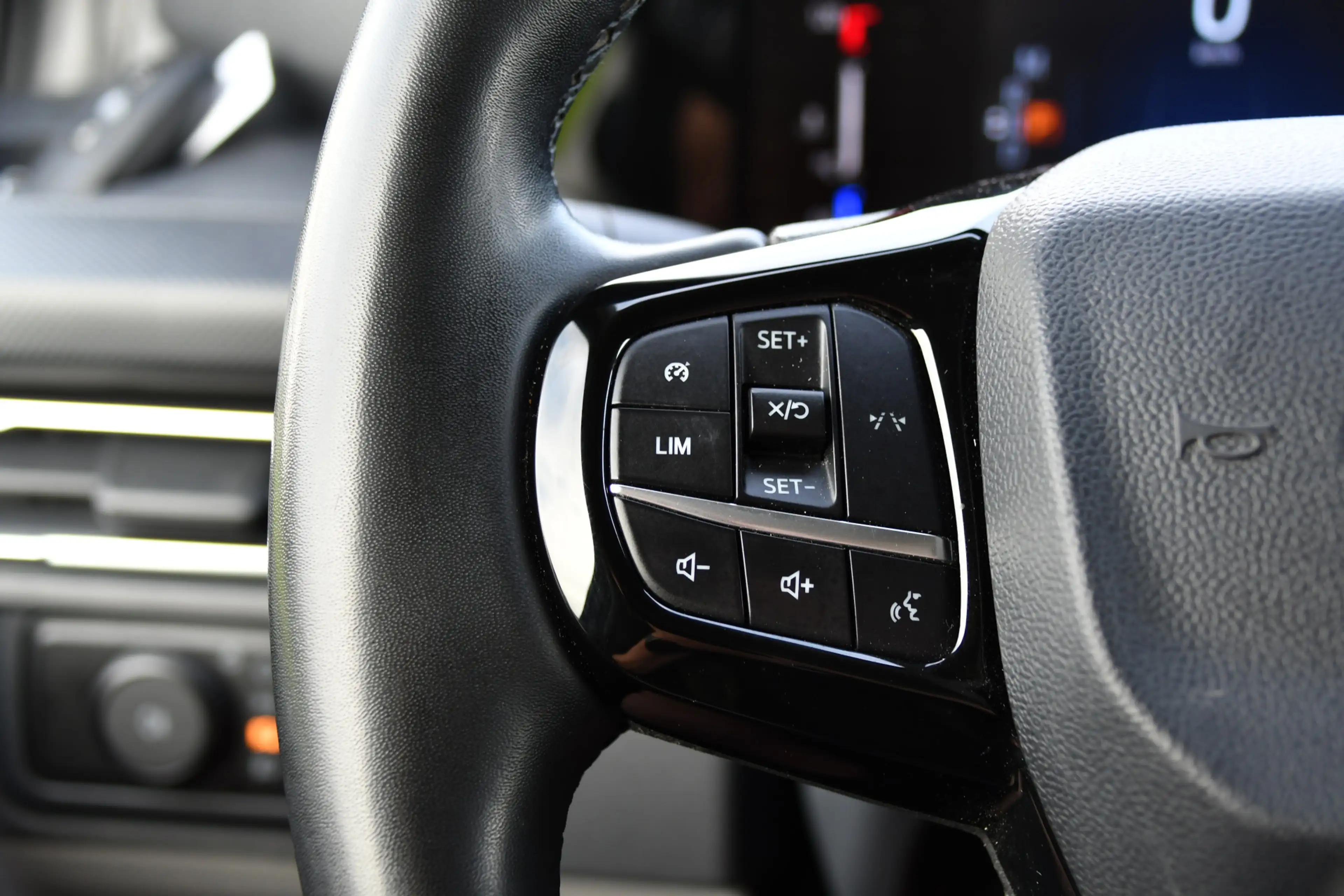 Ford Transit Custom 300 2.0 TDCI L1H1 Limited PB Edition Camera, Cruis — photo 15