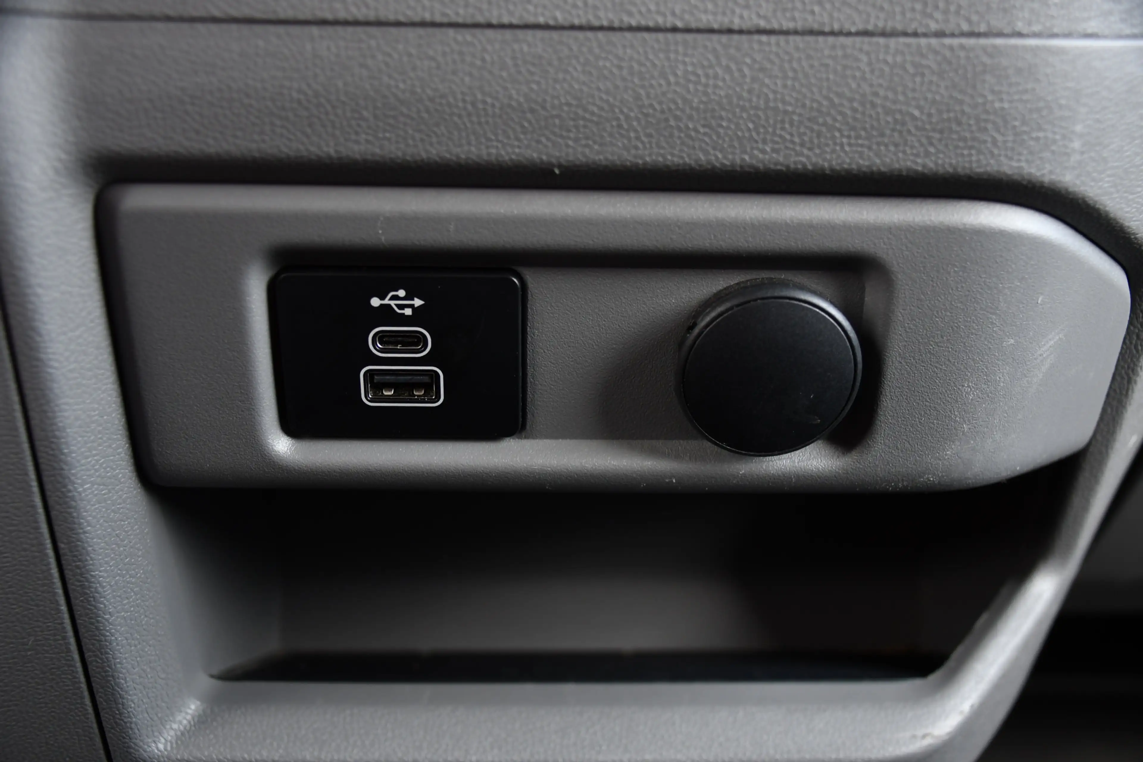 Ford Transit Custom 300 2.0 TDCI L1H1 Limited PB Edition Camera, Cruis — photo 27