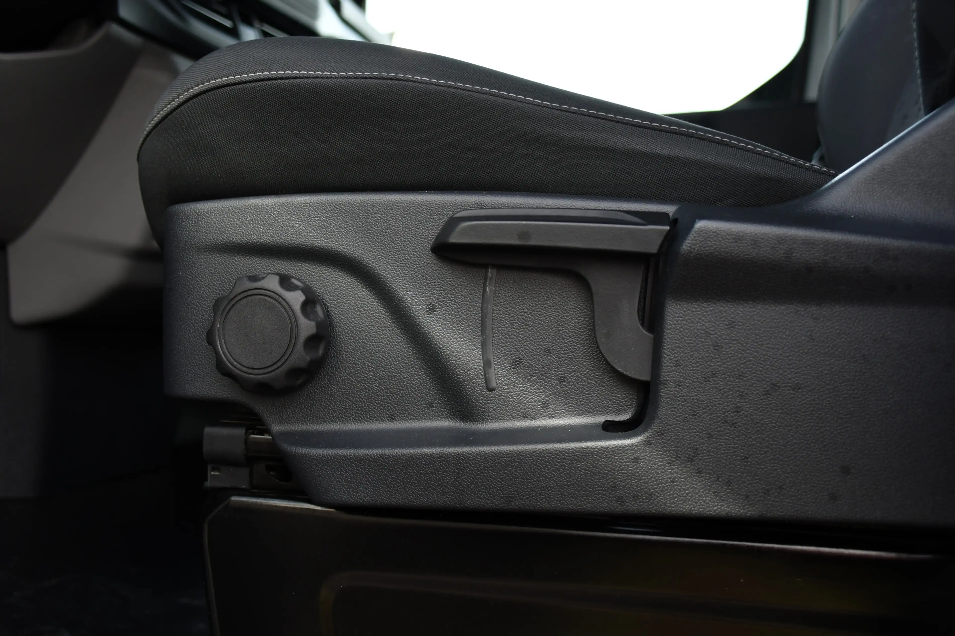 Ford Transit Custom 300 2.0 TDCI L1H1 Limited PB Edition Camera, Cruis — photo 28