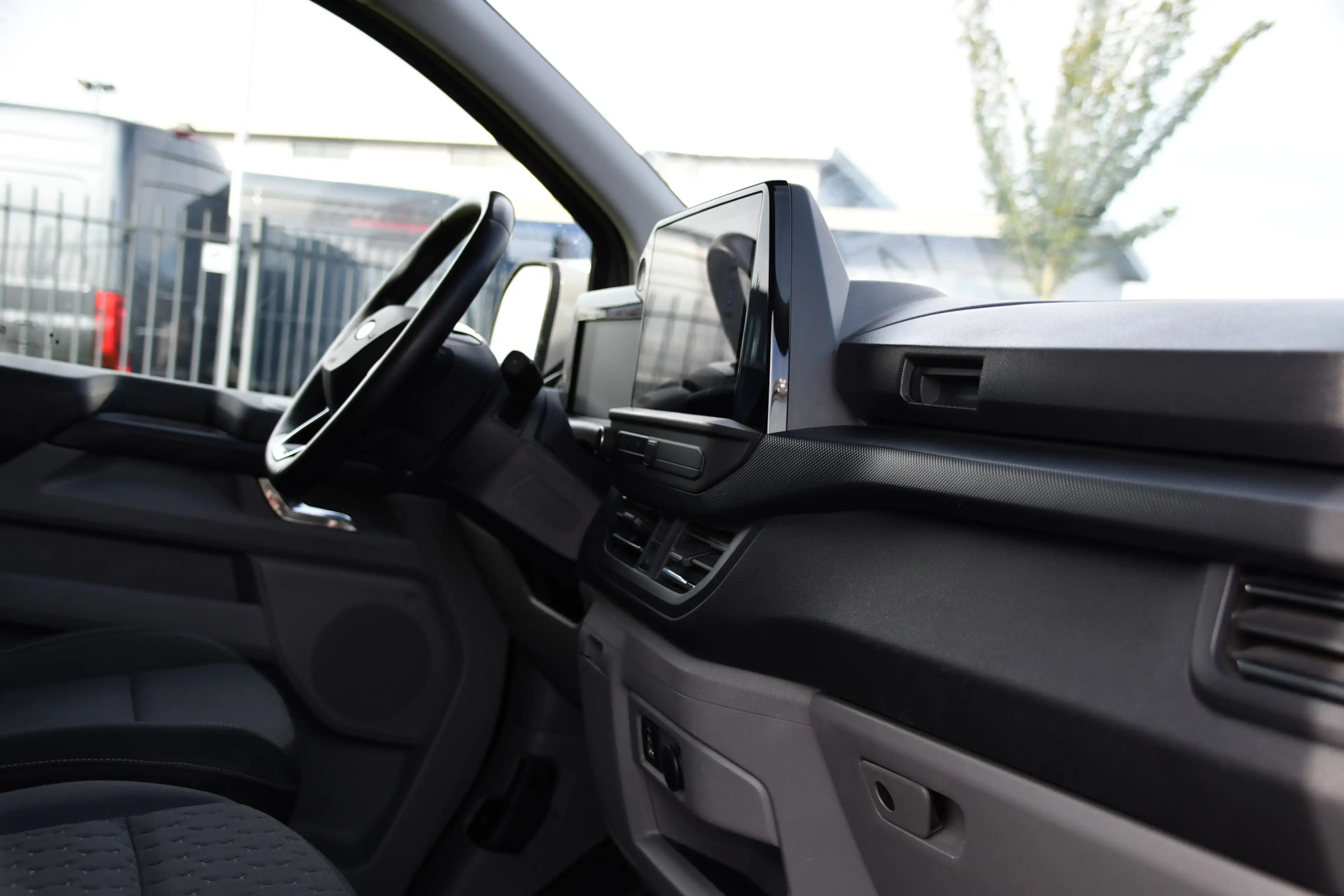 Ford Transit Custom 300 2.0 TDCI L1H1 Limited PB Edition Camera, Cruis — photo 18