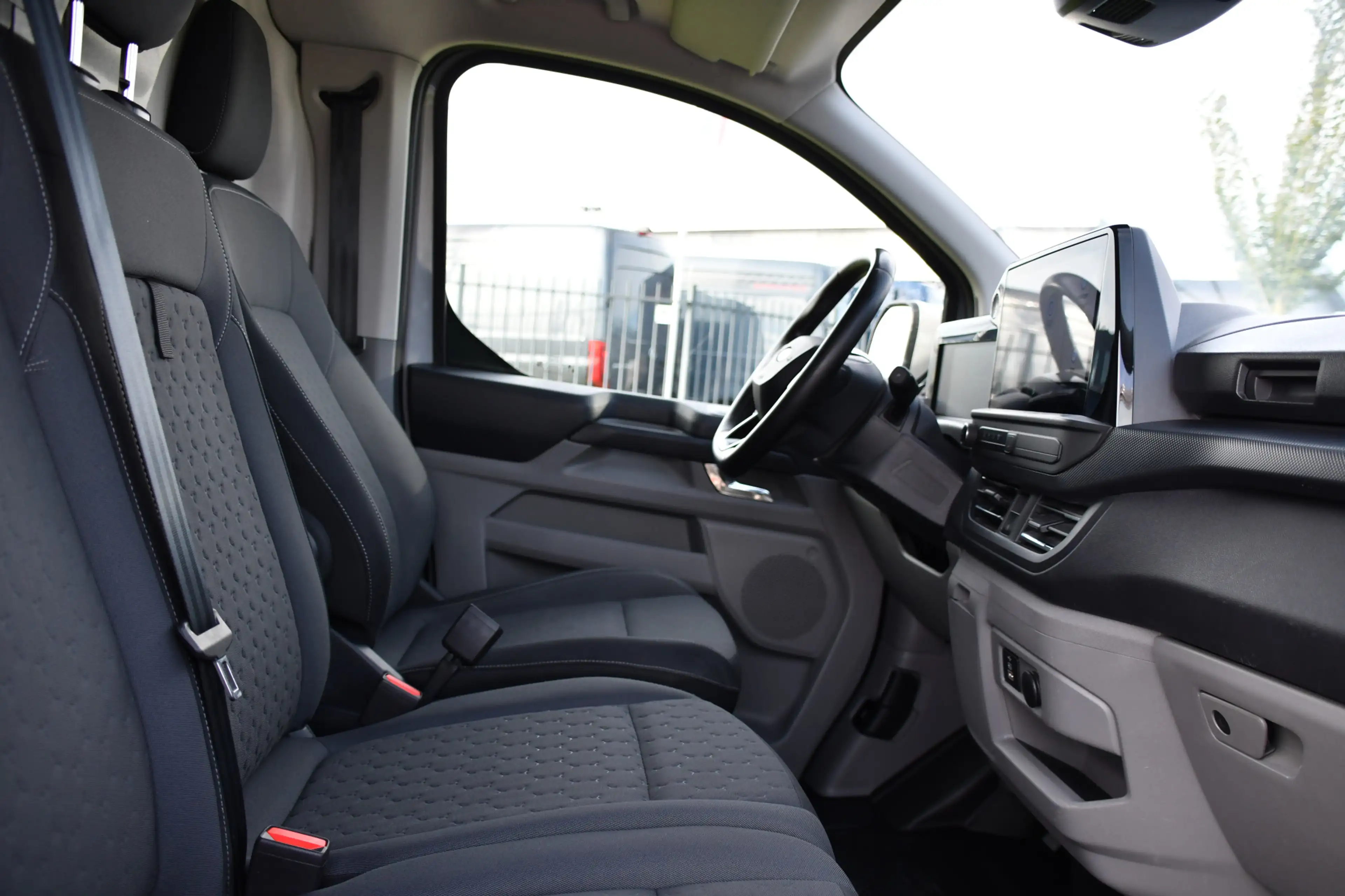 Ford Transit Custom 300 2.0 TDCI L1H1 Limited PB Edition Camera, Cruis — photo 25