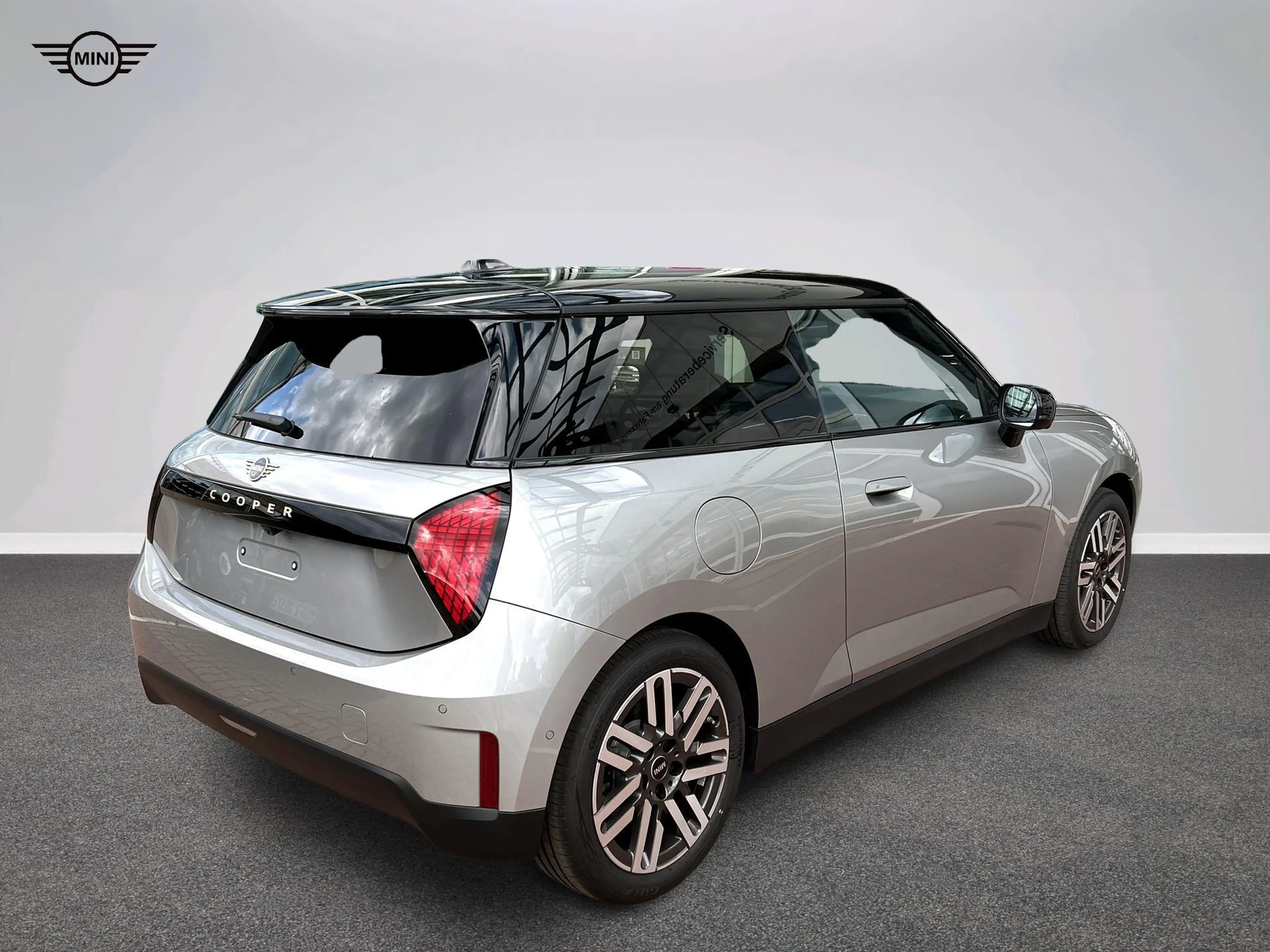 MINI Cooper E Classic Trim — photo 7
