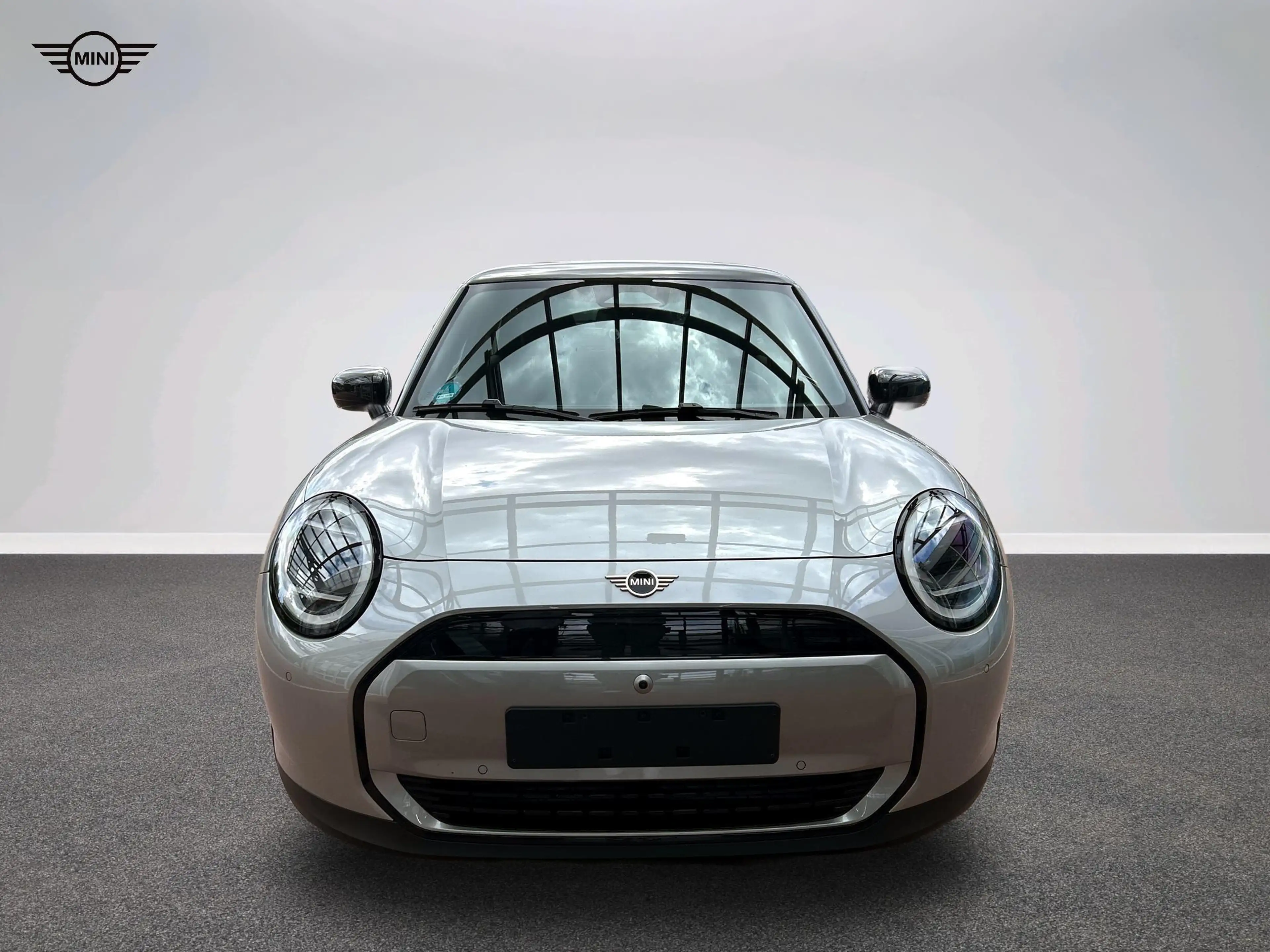 MINI Cooper E Classic Trim — photo 15