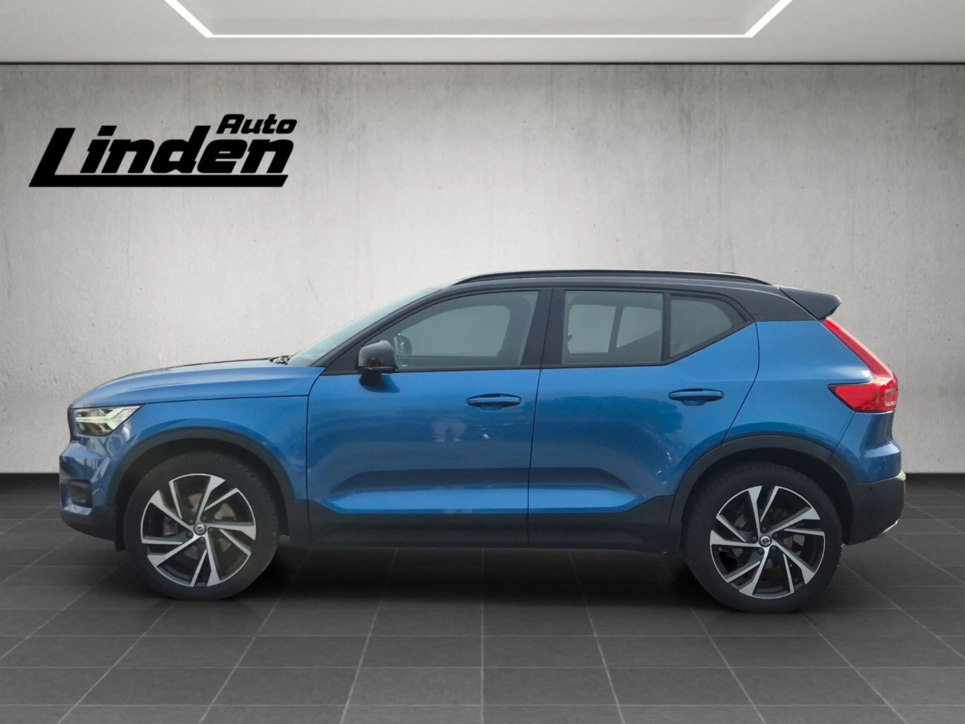 Volvo XC40 T5 R Design AWD Pano H&K Carplay — photo 2