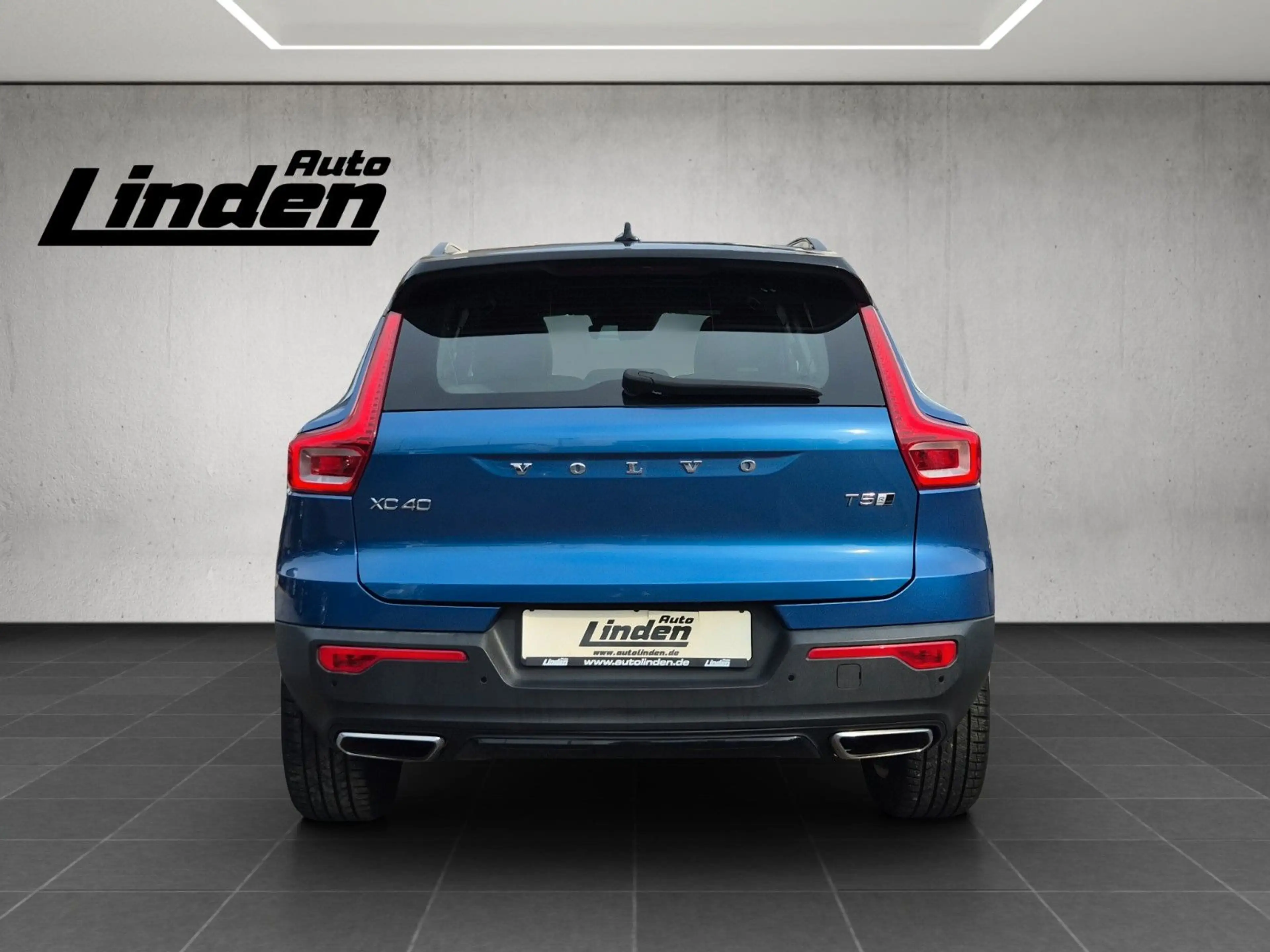 Volvo XC40 T5 R Design AWD Pano H&K Carplay — photo 4