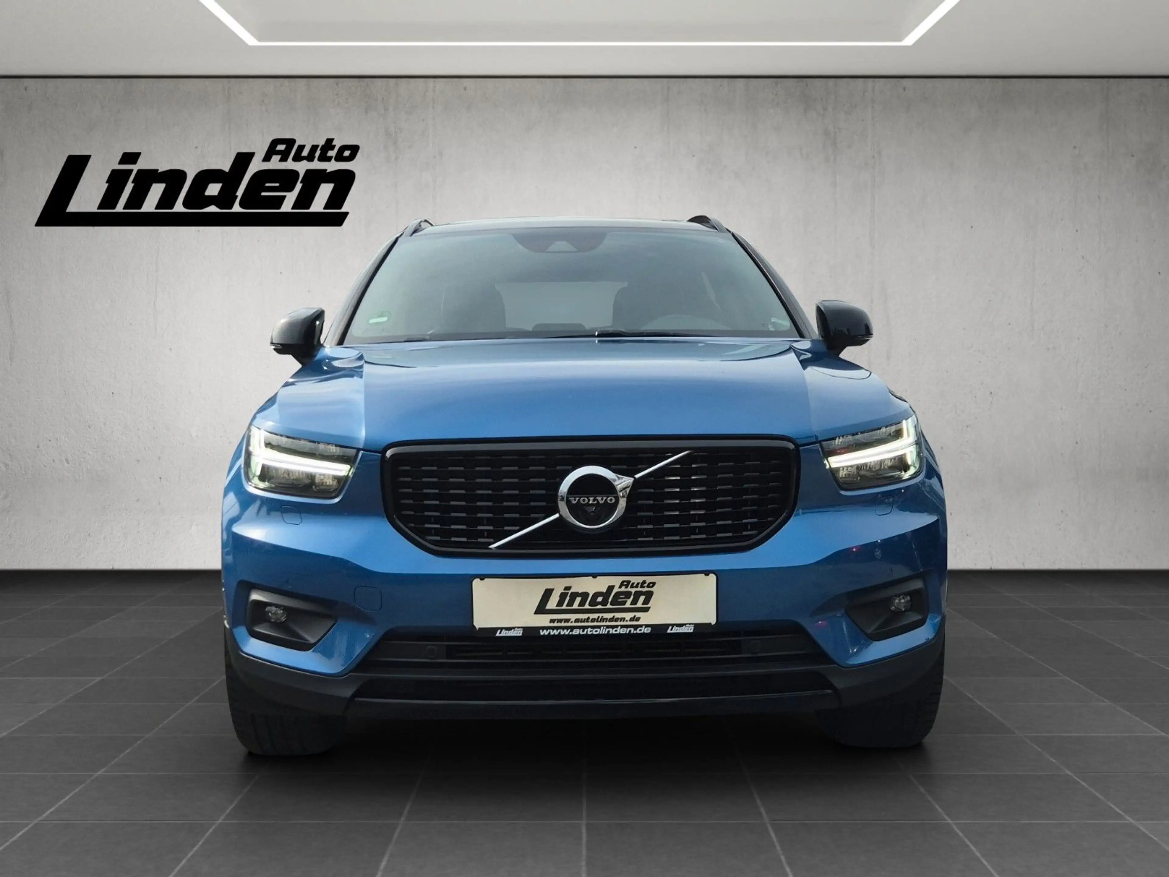 Volvo XC40 T5 R Design AWD Pano H&K Carplay — photo 8