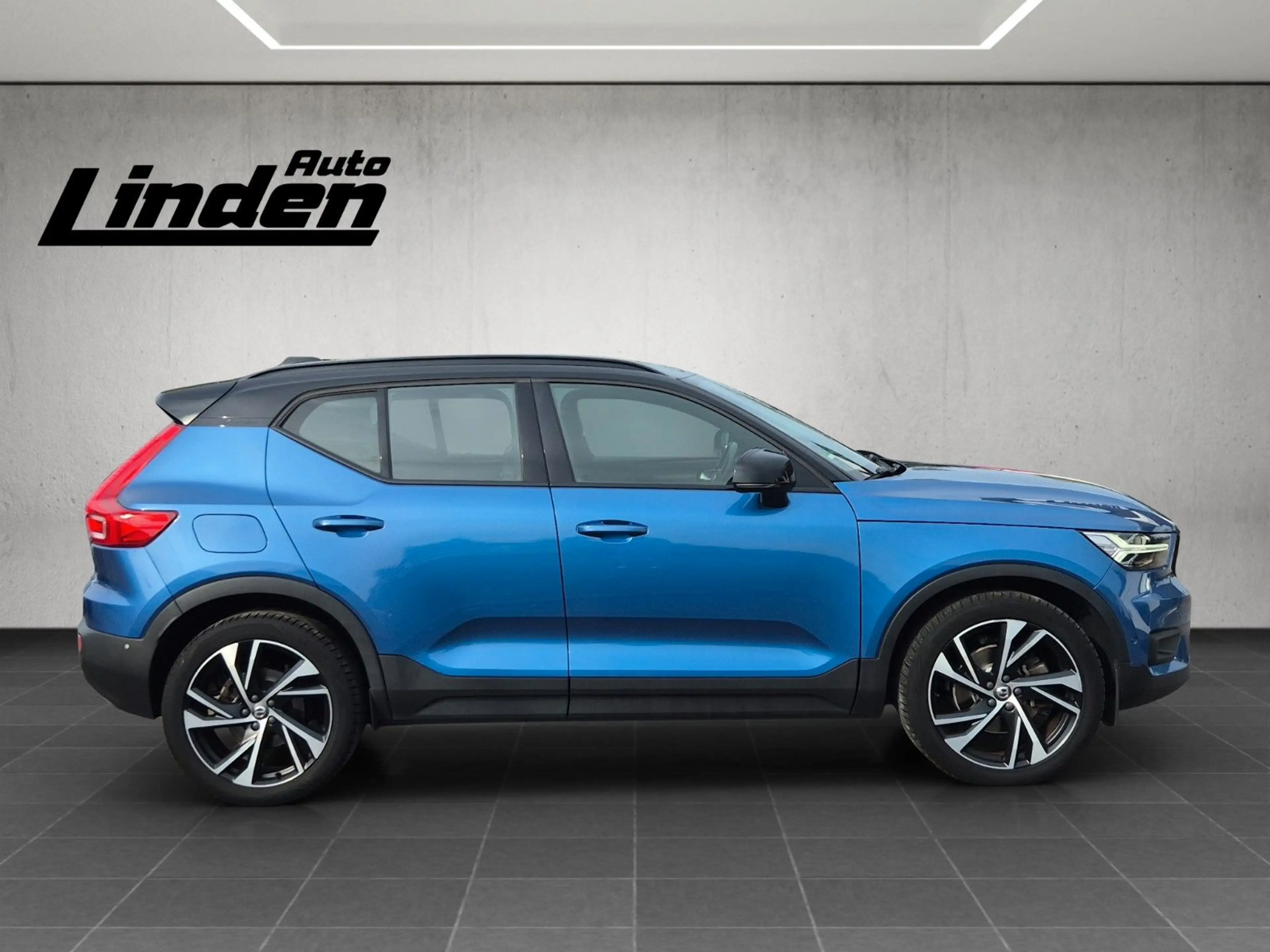 Volvo XC40 T5 R Design AWD Pano H&K Carplay — photo 6