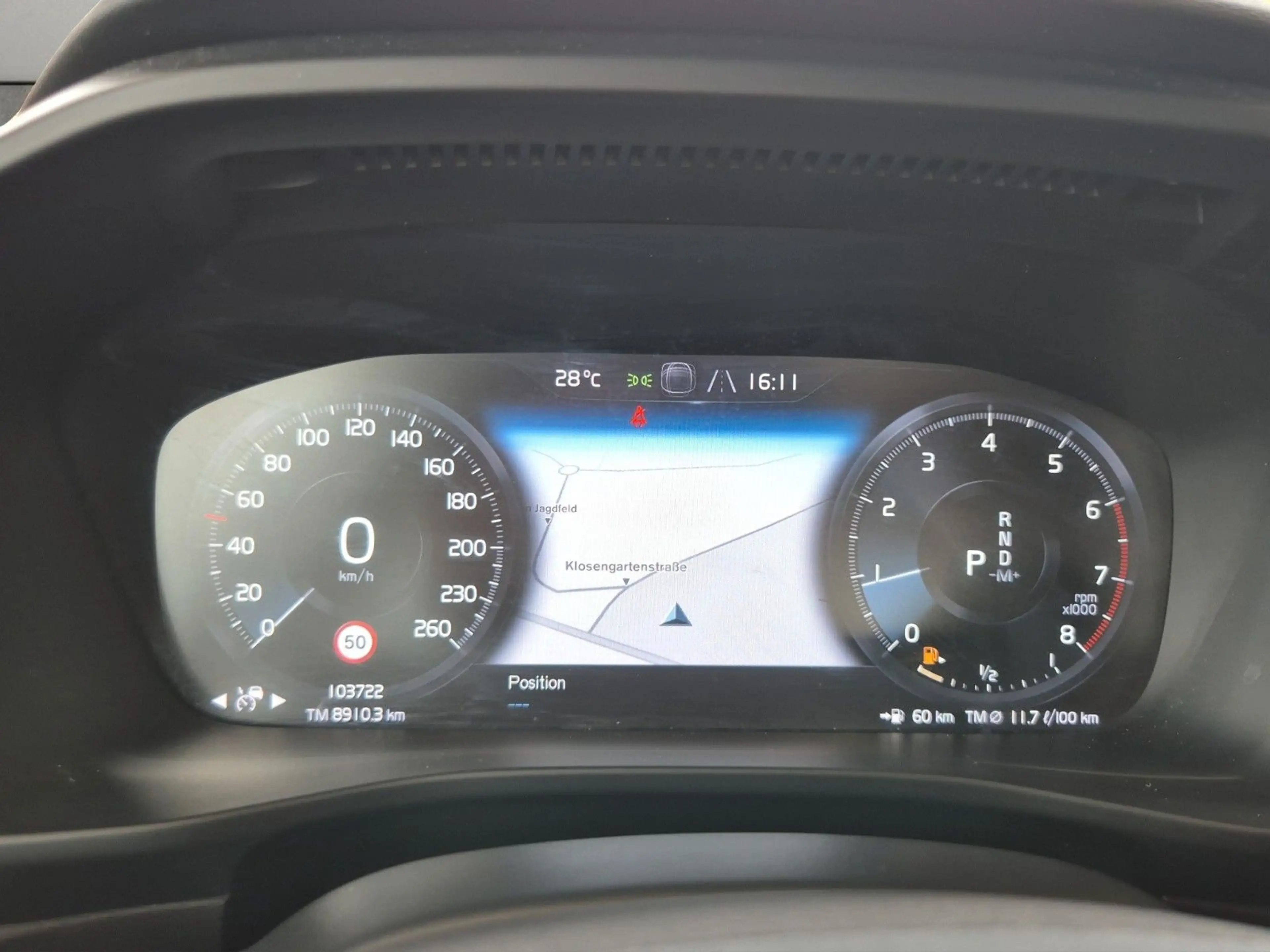 Volvo XC40 T5 R Design AWD Pano H&K Carplay — photo 11