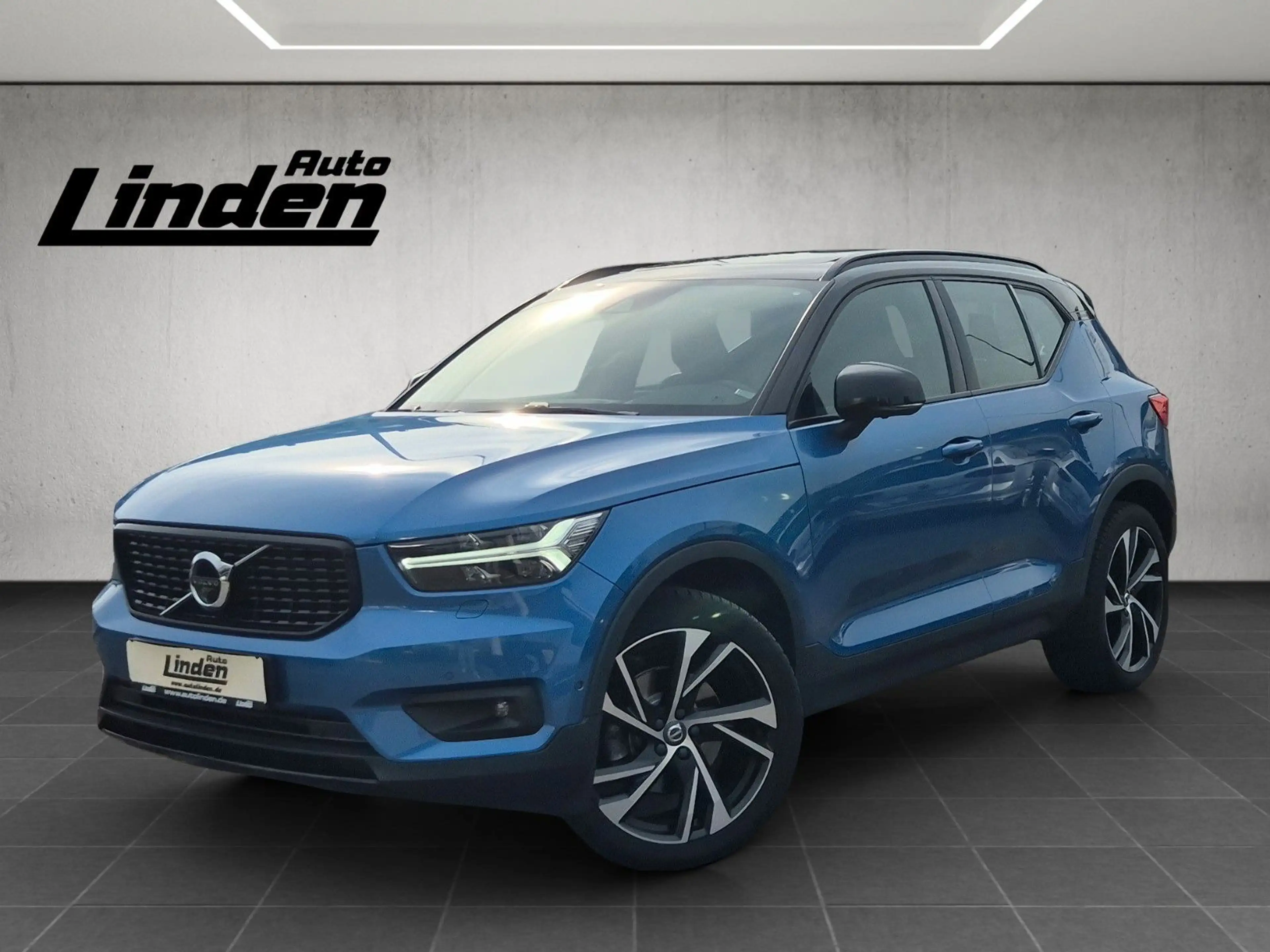 Volvo XC40 T5 R Design AWD Pano H&K Carplay