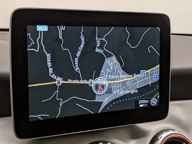 Mercedes-Benz Gla view 14