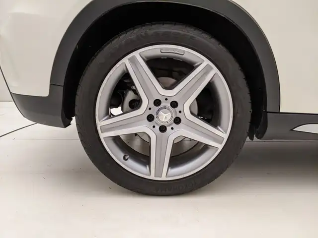Mercedes-Benz Gla view 10