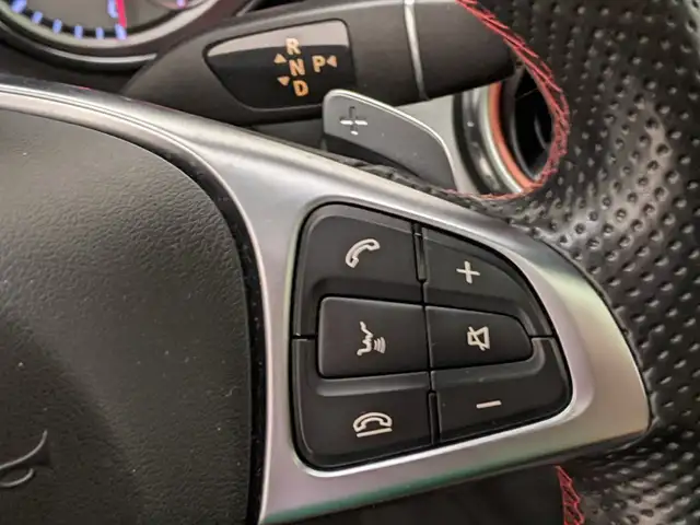 Mercedes-Benz Gla view 12