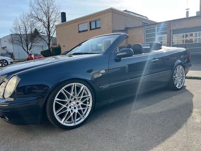 Second hand Mercedes Benz Clk-Class 200