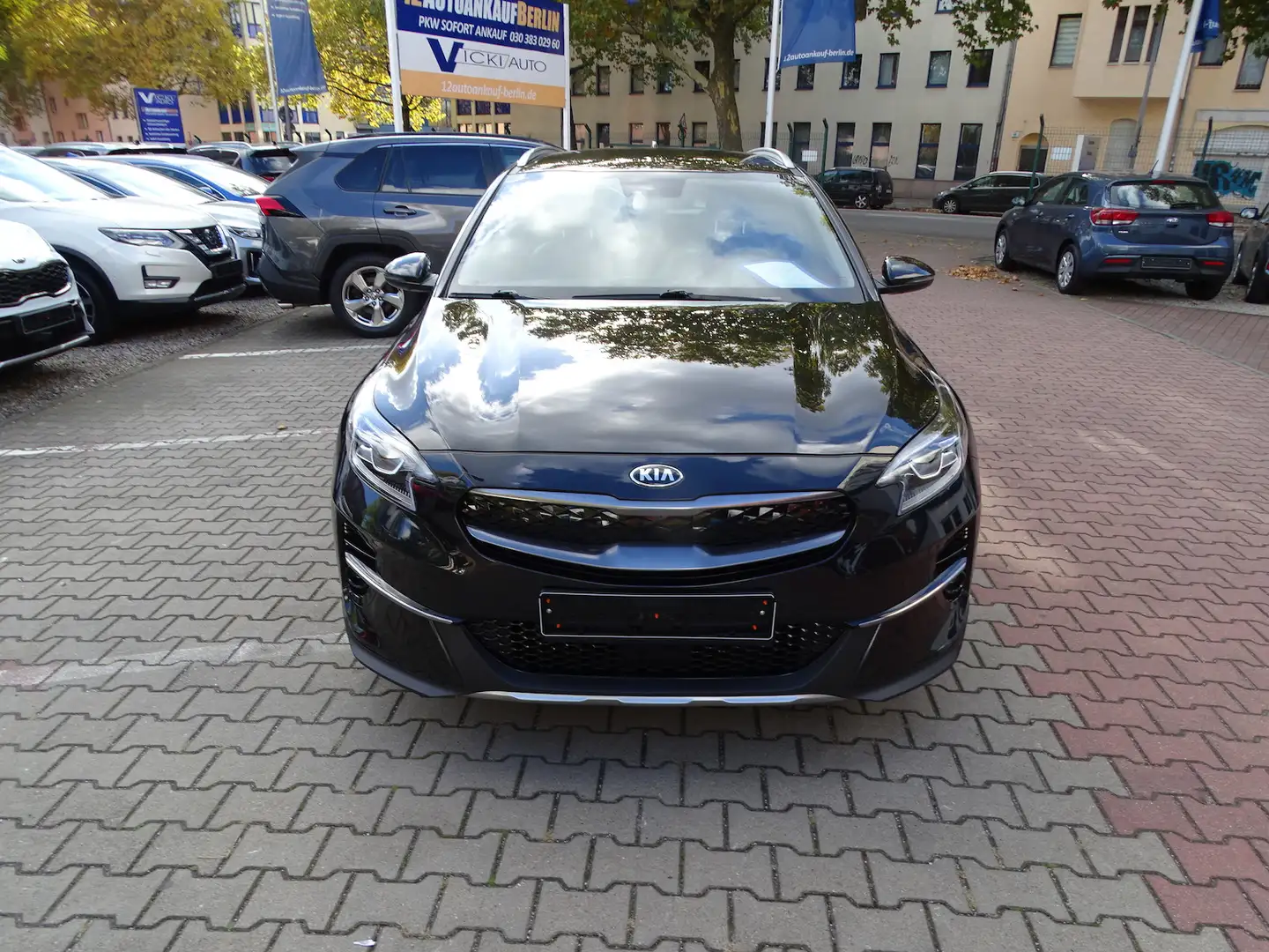 Kia XCeed 1.6 Plug-in Hybrid Vision Navi, Auto Schwarz - 2