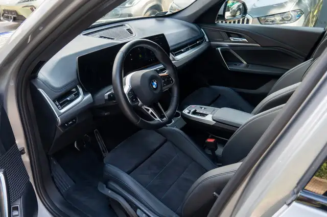 BMW X1 view 11
