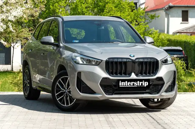 BMW X1 view 3