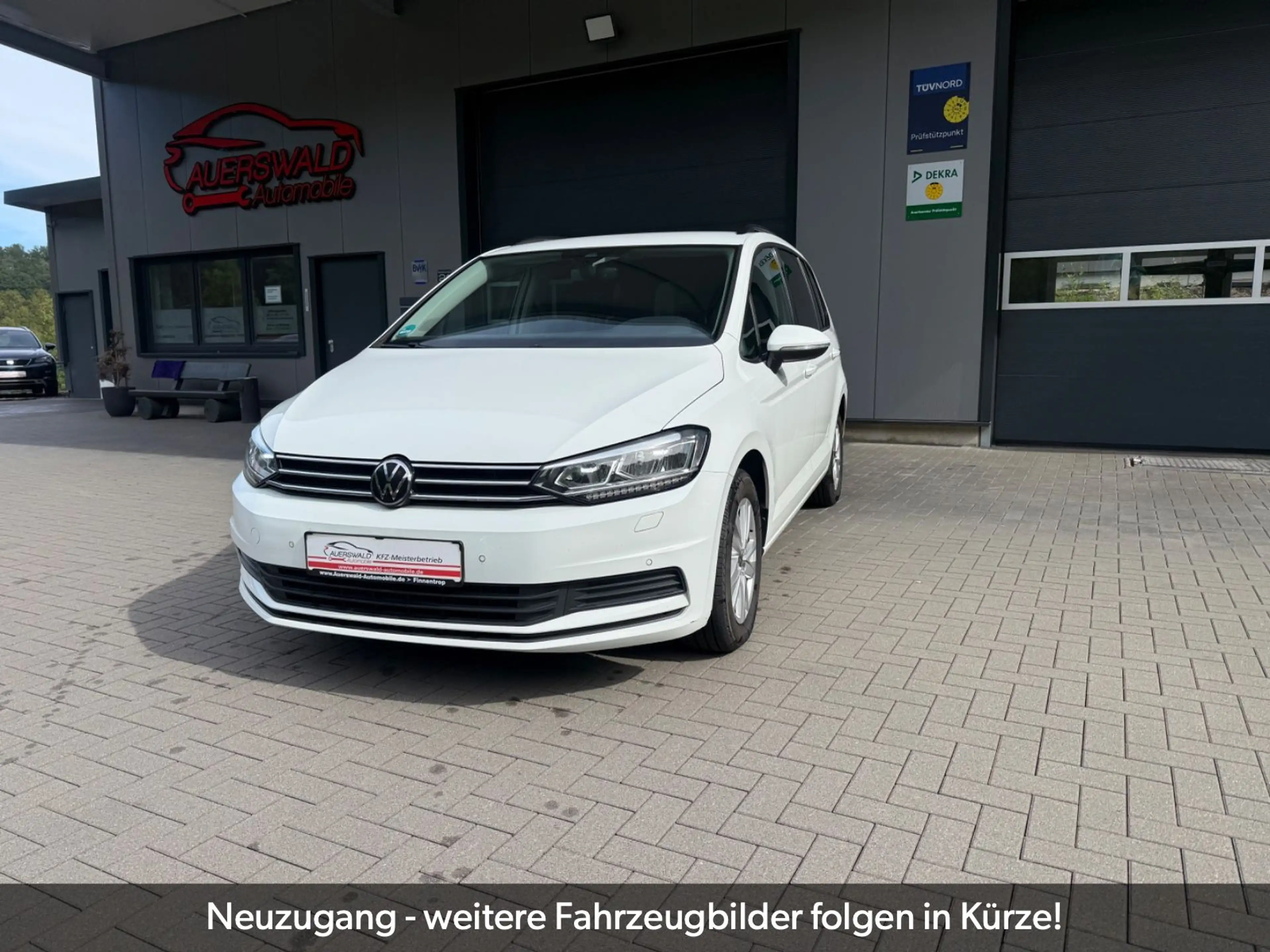 Volkswagen Touran Comfortline*DSG *AHK  *ACC *DAB *LED