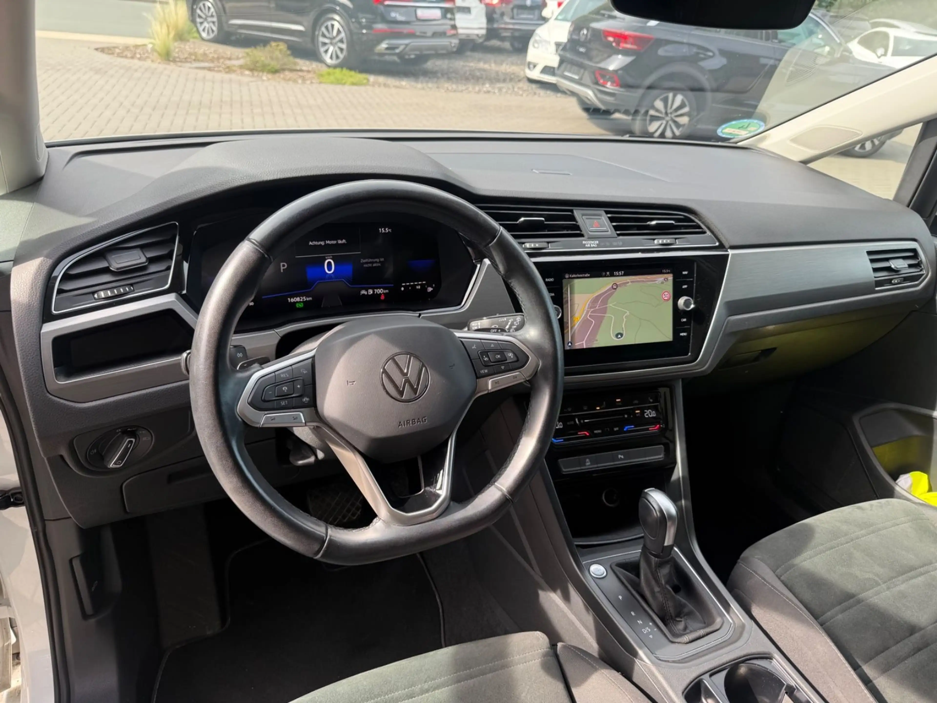 Volkswagen Touran Comfortline*DSG *AHK *ACC *DAB *LED — photo 9