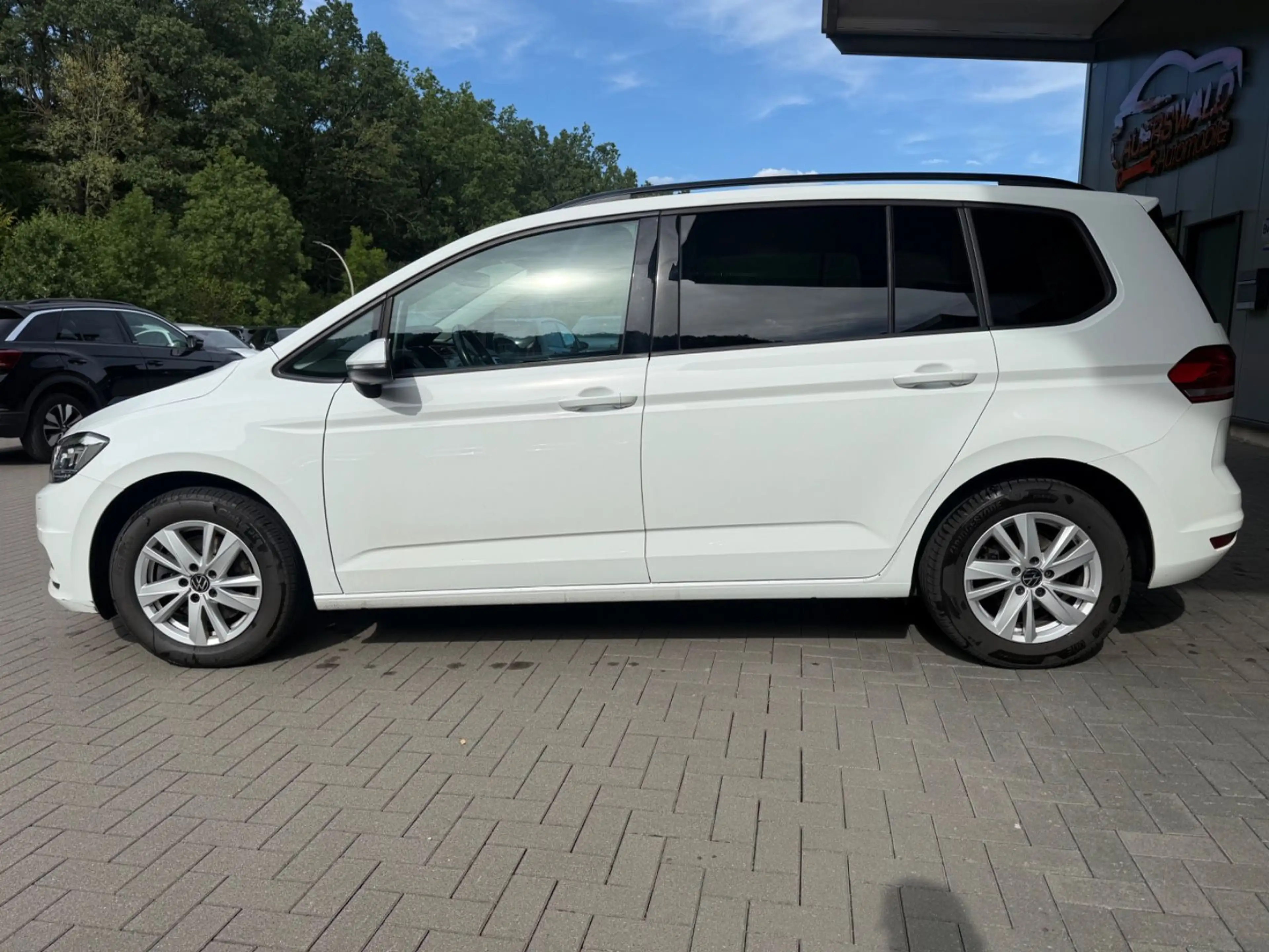 Volkswagen Touran Comfortline*DSG *AHK *ACC *DAB *LED — photo 7