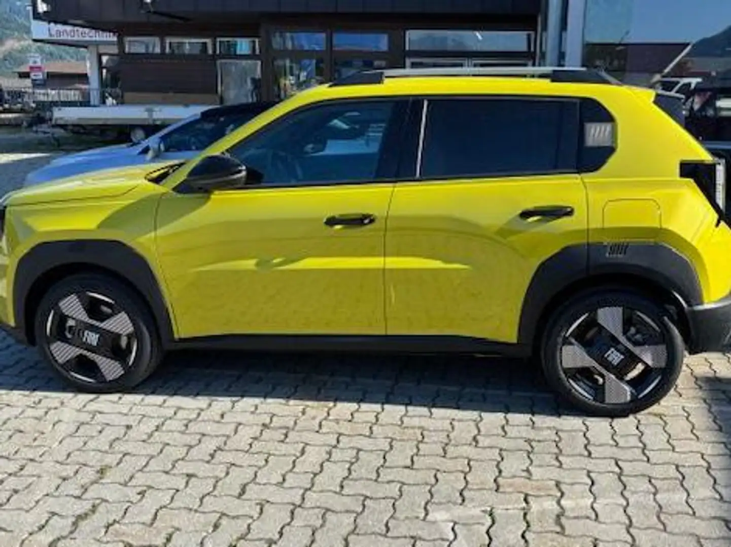 Fiat Grande Panda 83 kW La Prima Gelb - 2