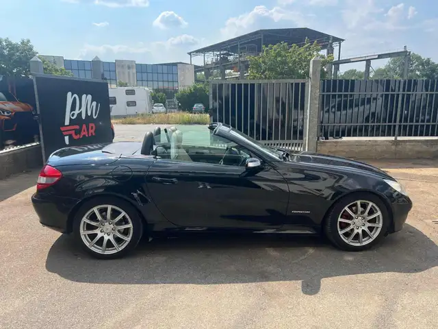 Mercedes-Benz SLK view 4