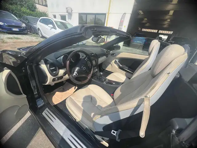 Mercedes-Benz SLK view 10