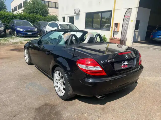 Mercedes-Benz SLK view 7