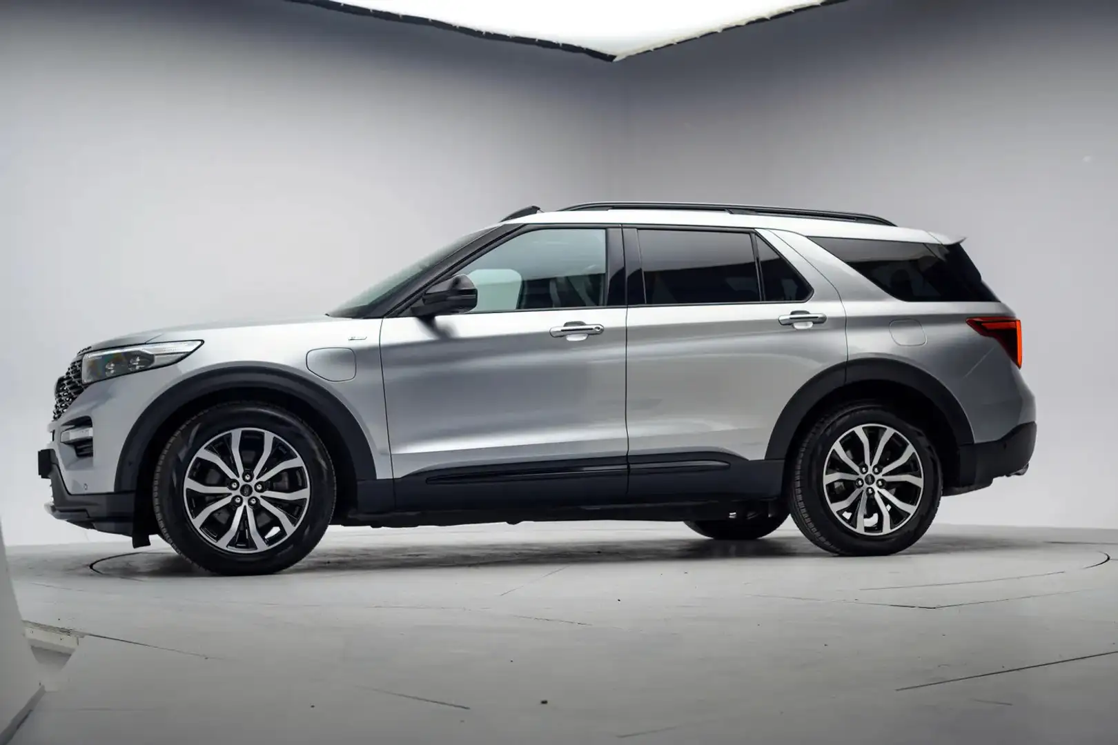 Ford Explorer 3.0 V6 EcoBoost PHEV ST Line 7-Pers. [ Panorama B& Grijs - 2