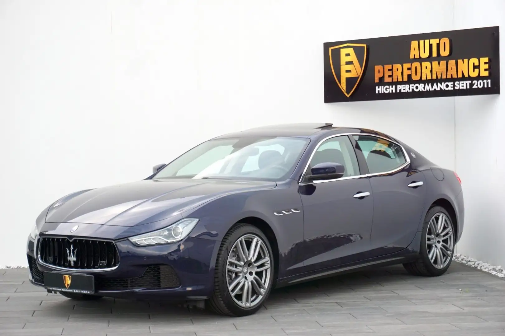 Maserati Ghibli 3.0 V6 Kundend.NEU~Sitzb.~Schiebed.~Kamer Bleu - 1