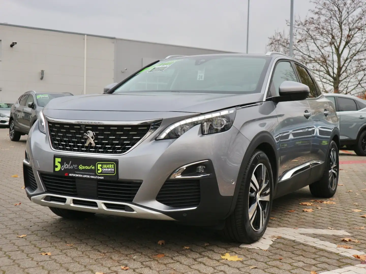 Peugeot 3008 1.6 THP 165 Allure Panorama AHK 360° Navi Grau - 2