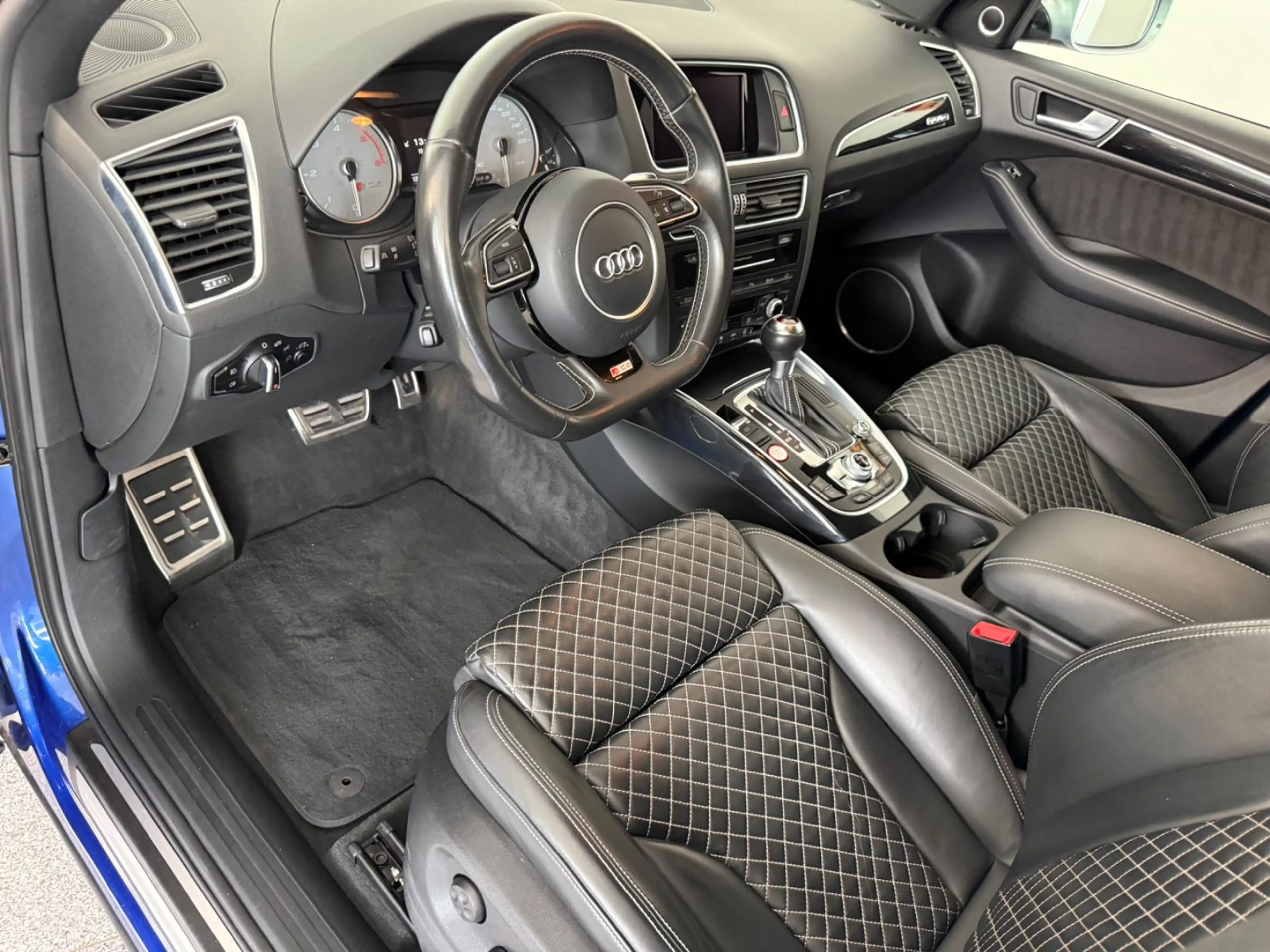Audi SQ5 3.0 TDI Compettition — photo 14