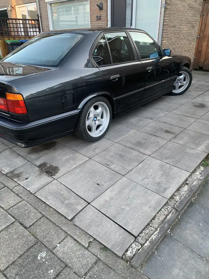 BMW 540i V8, foto 10
