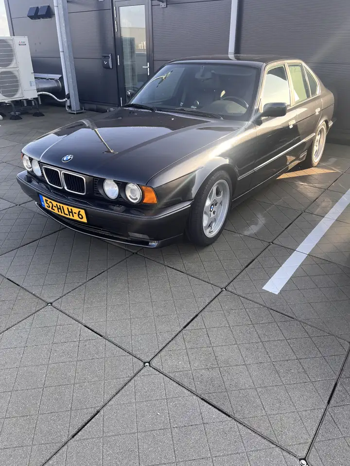 BMW 540i V8, foto 6