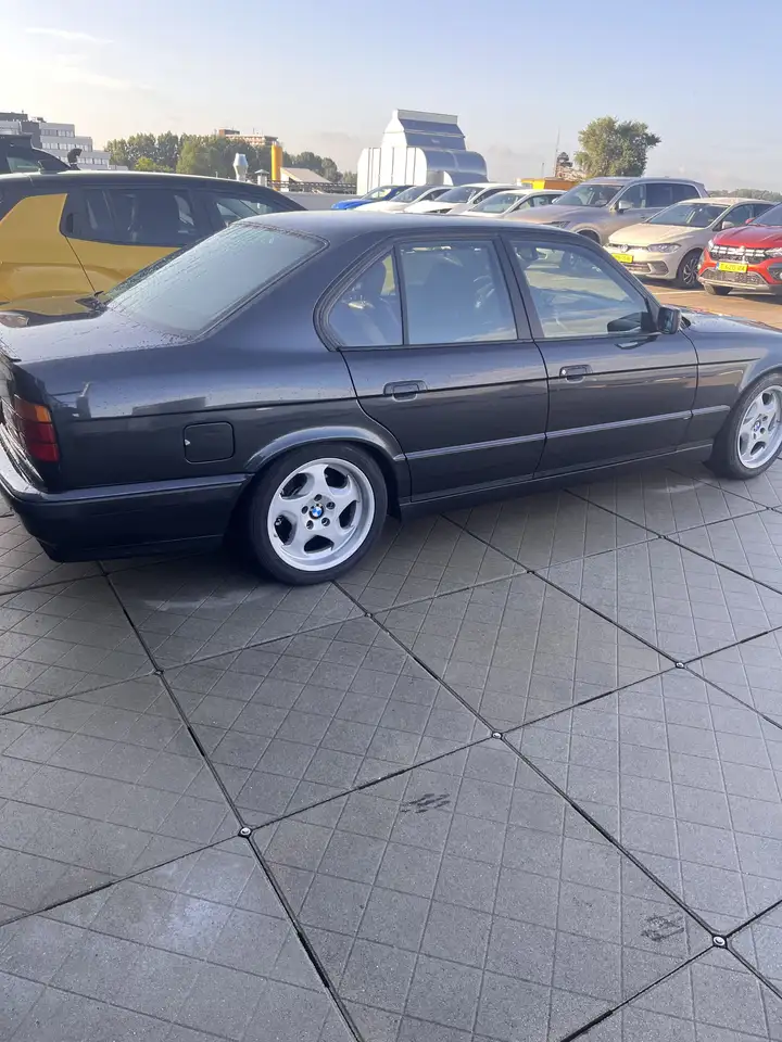 BMW 540i V8, foto 9