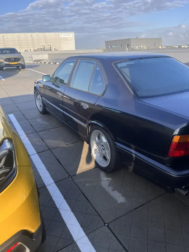 BMW 540i V8, foto 8