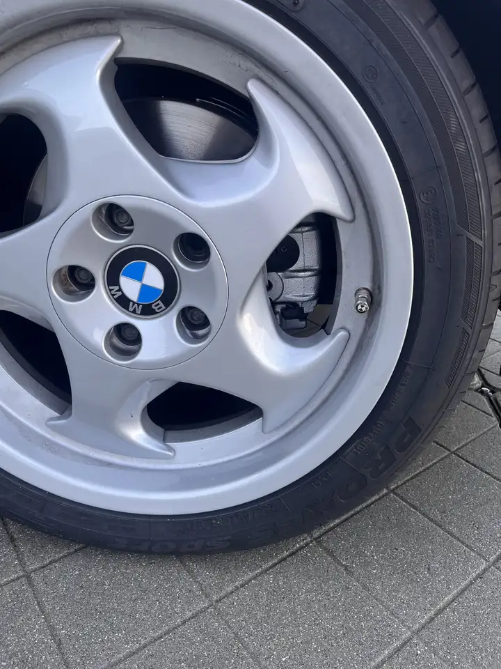 BMW 540i V8, foto 3