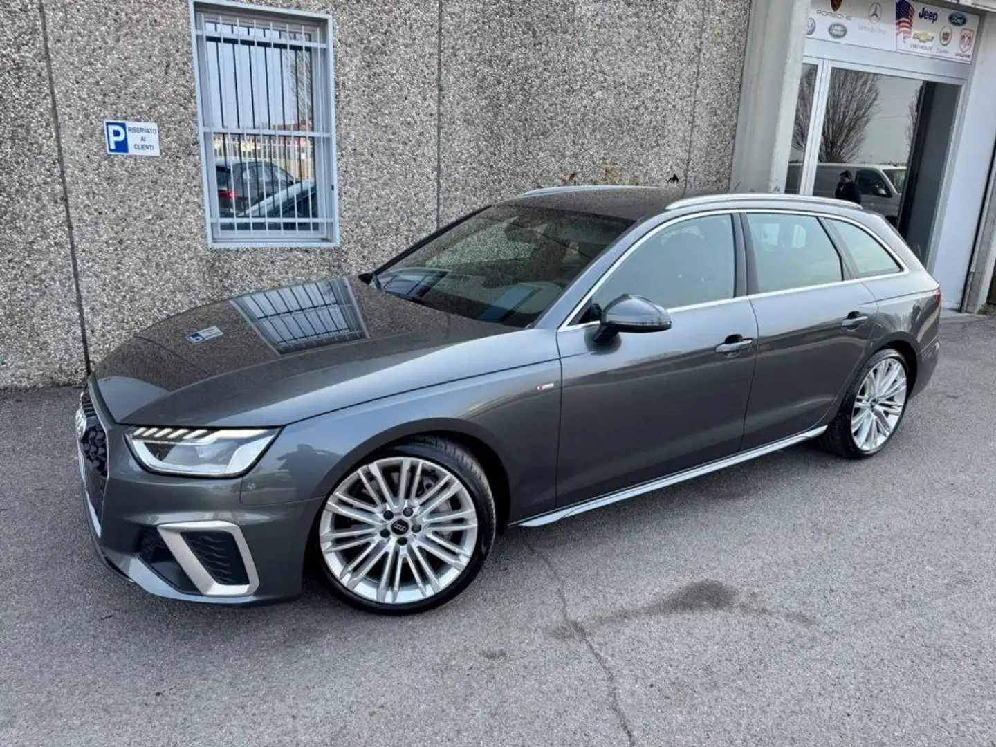 Audi A4 Avant 45 TFSI quattro S tronic S line edition Gris - 1