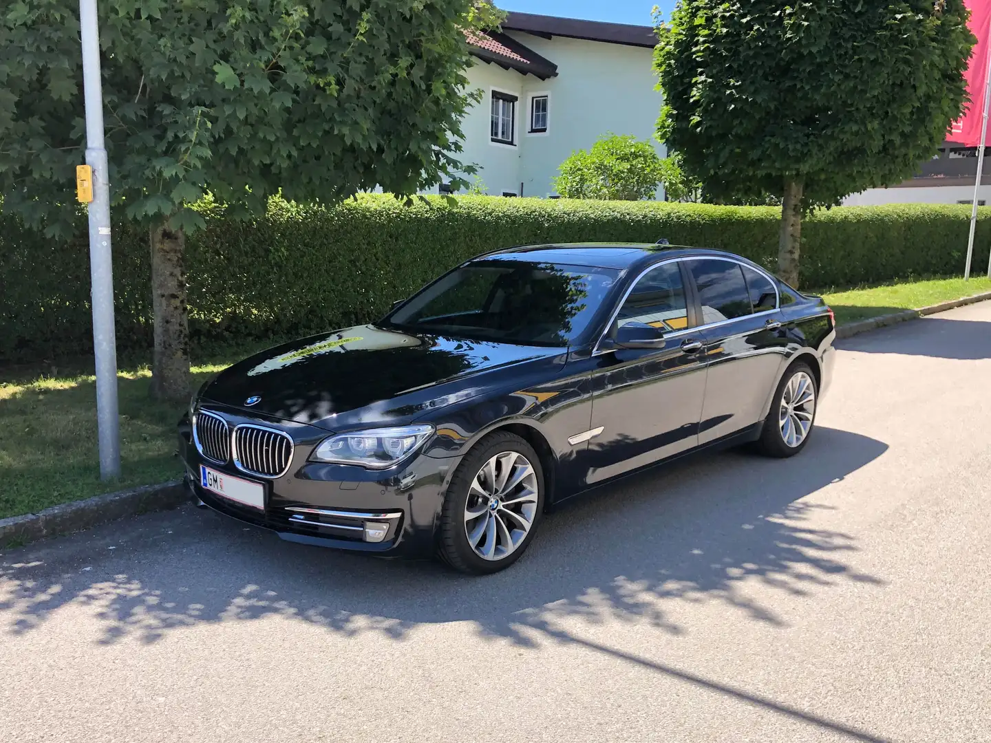 BMW 740 740xd F01 Schwarz - 1