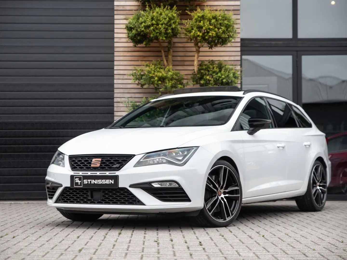 SEAT Leon ST 2.0 TSI CUPRA Pano Virtual DCC - 1
