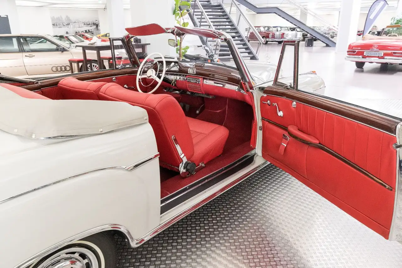 Mercedes-Benz 220 S Ponton Cabriolet, foto 12