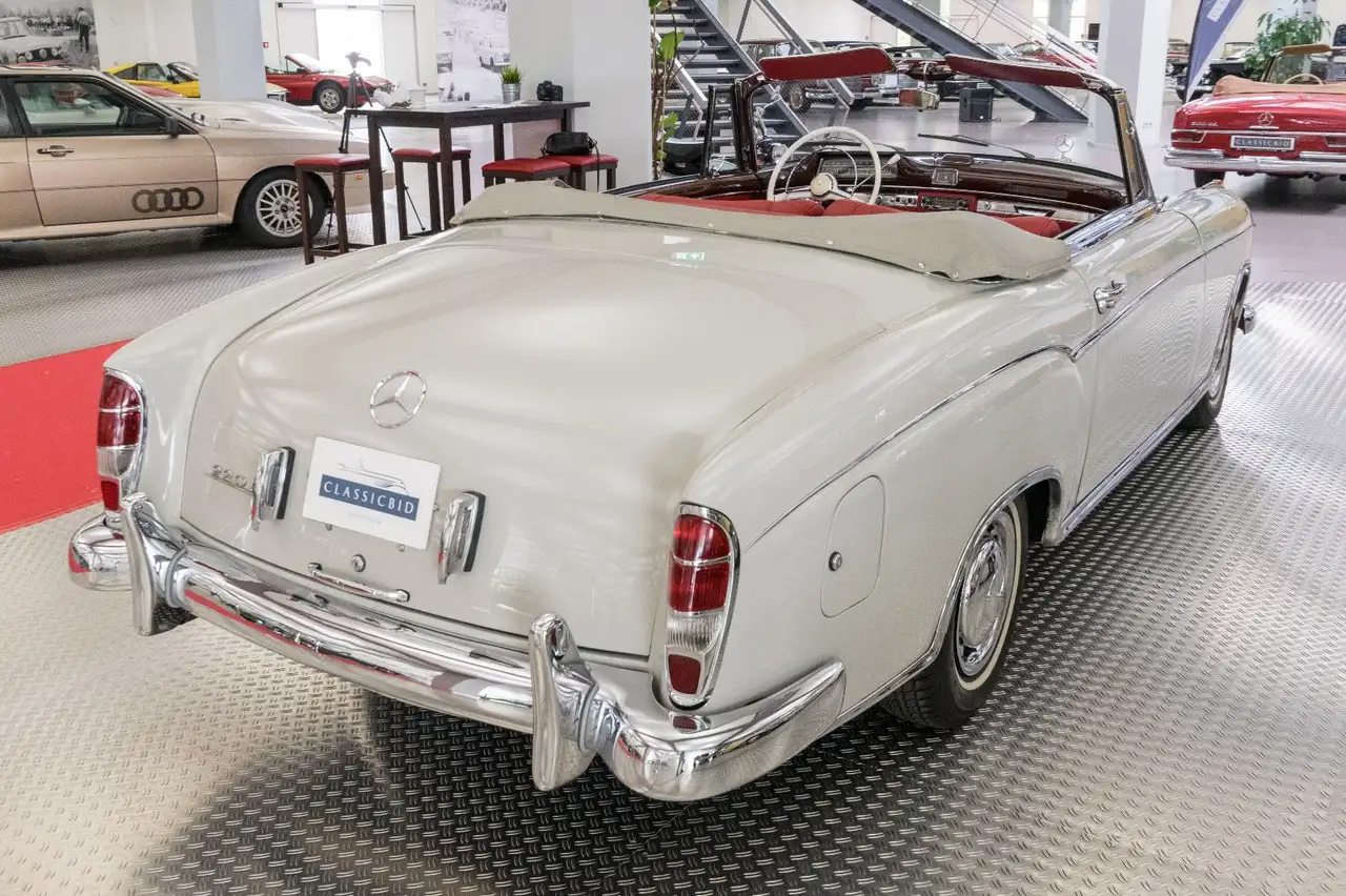 Mercedes-Benz 220 S Ponton Cabriolet, foto 7