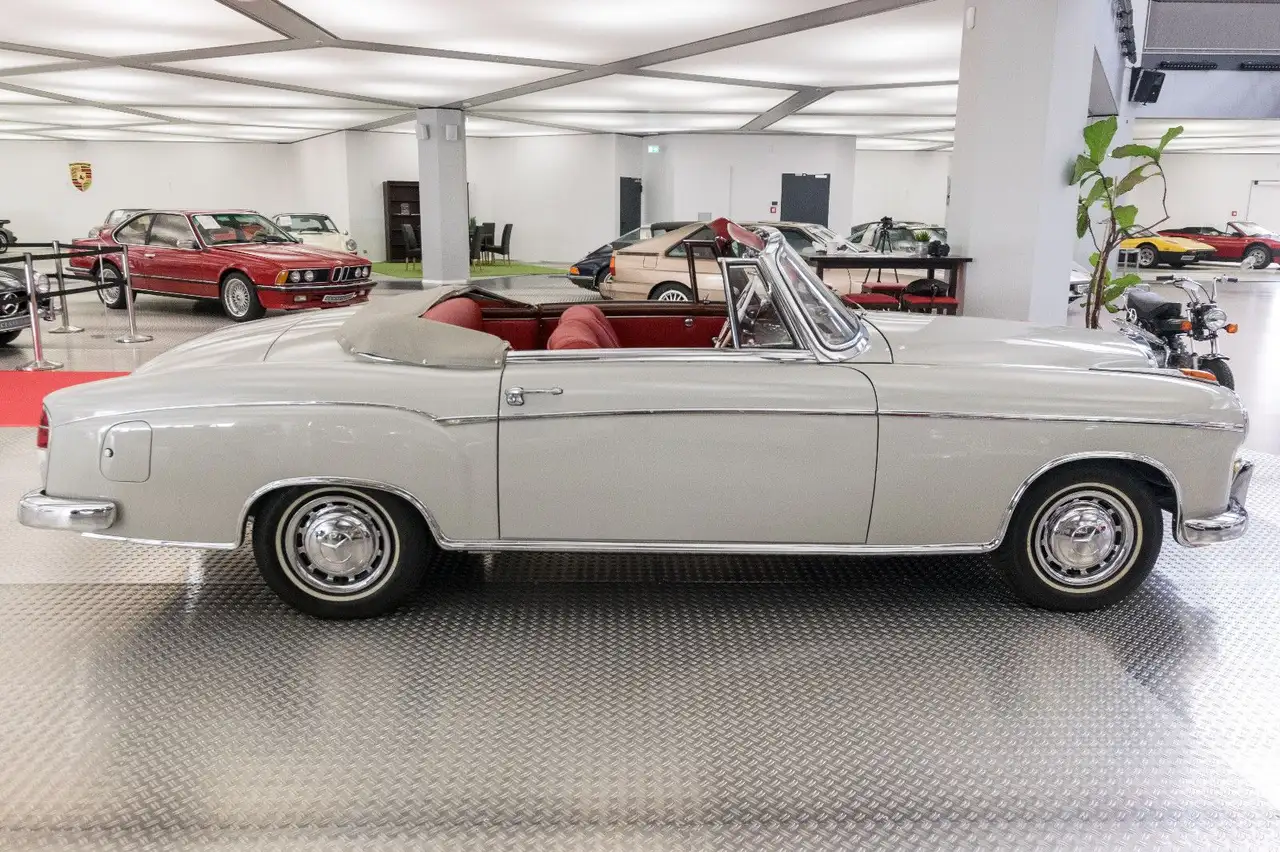 Mercedes-Benz 220 S Ponton Cabriolet, foto 4