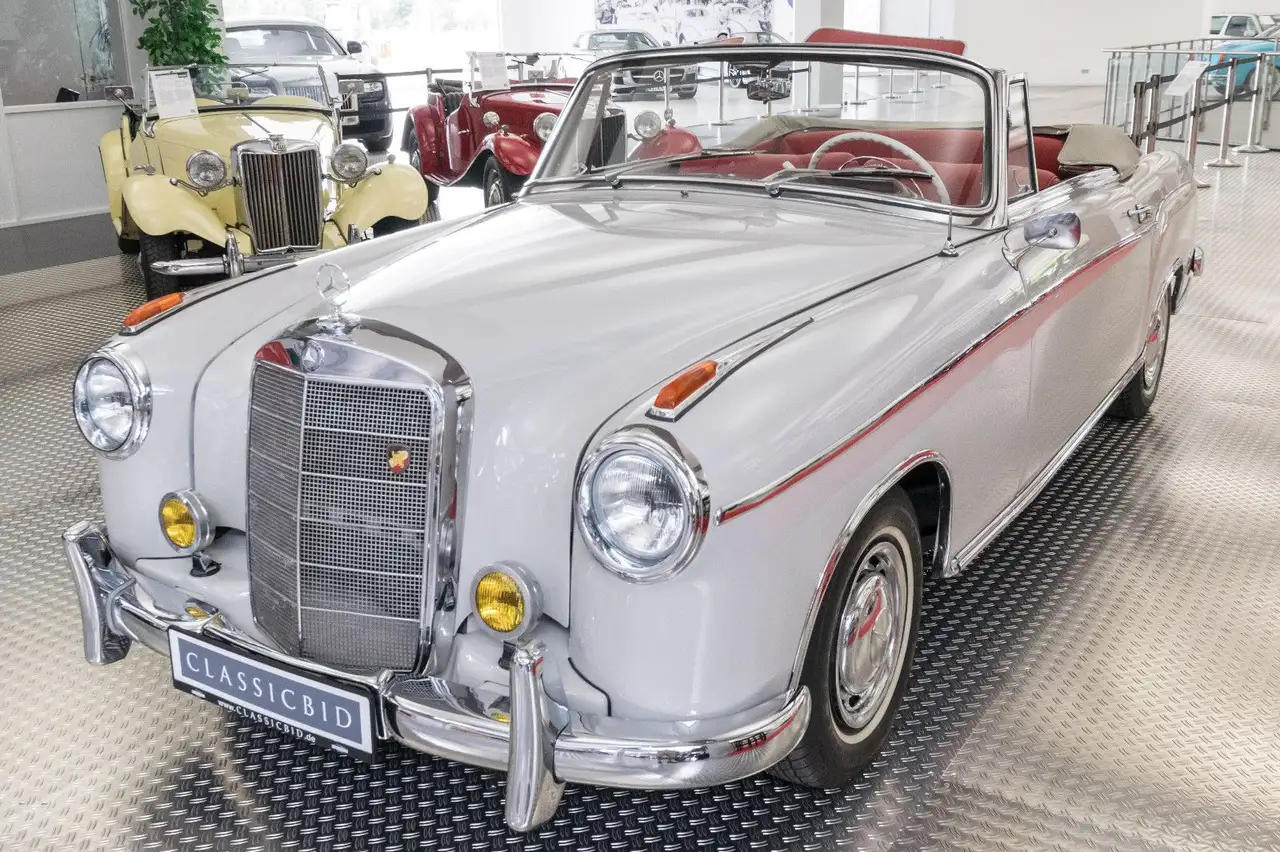 Mercedes-Benz 220 S Ponton Cabriolet, foto 1