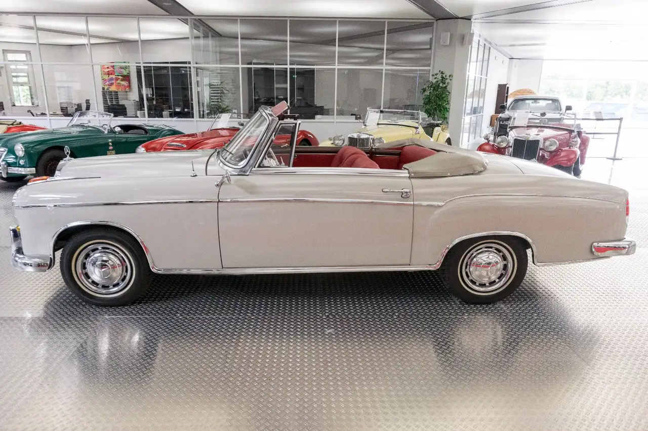 Mercedes-Benz 220 S Ponton Cabriolet, foto 3