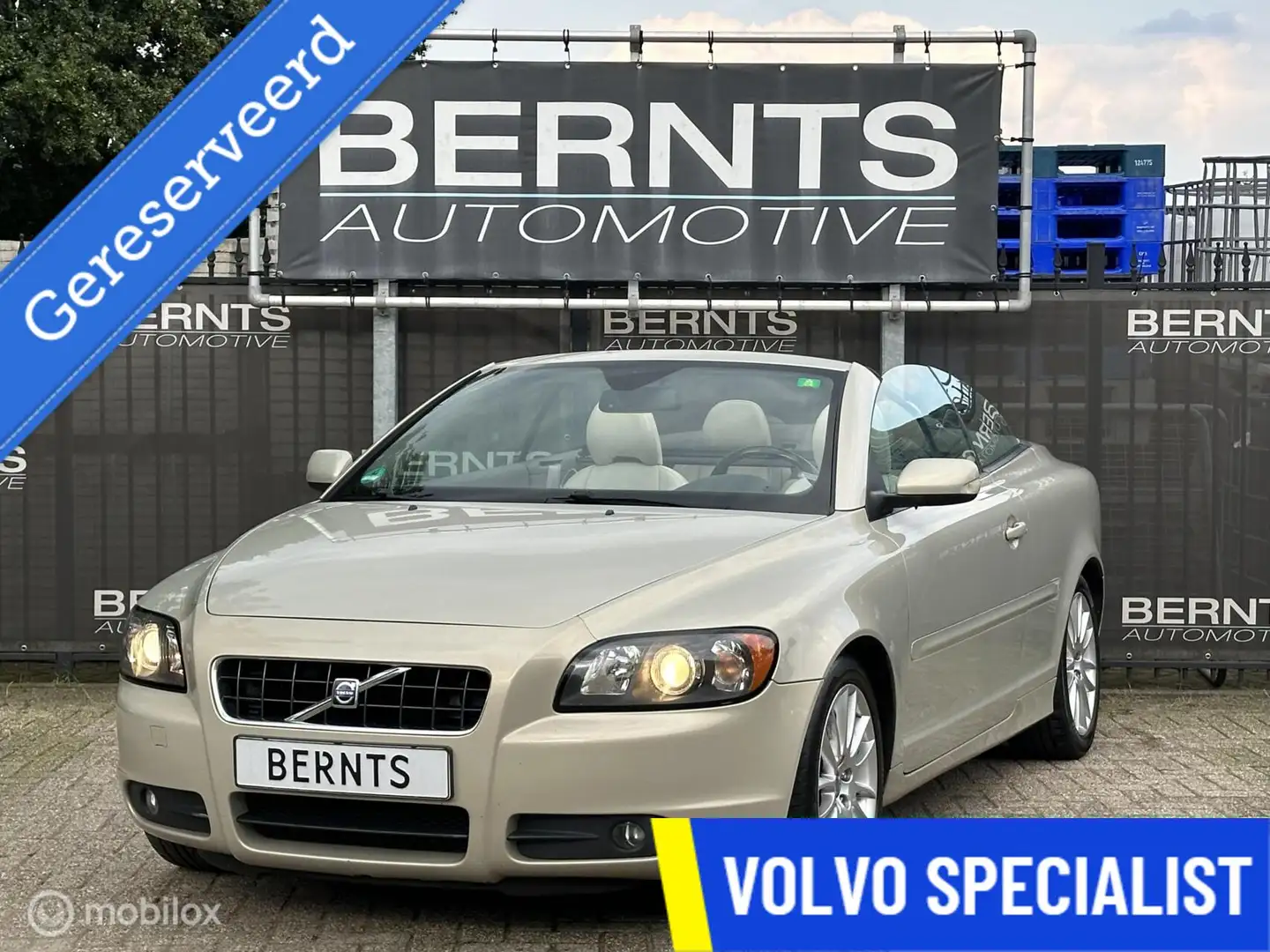 Volvo C70 Convertible 2.4i Momentum|Trekhaak|Hout inleg Beige - 1